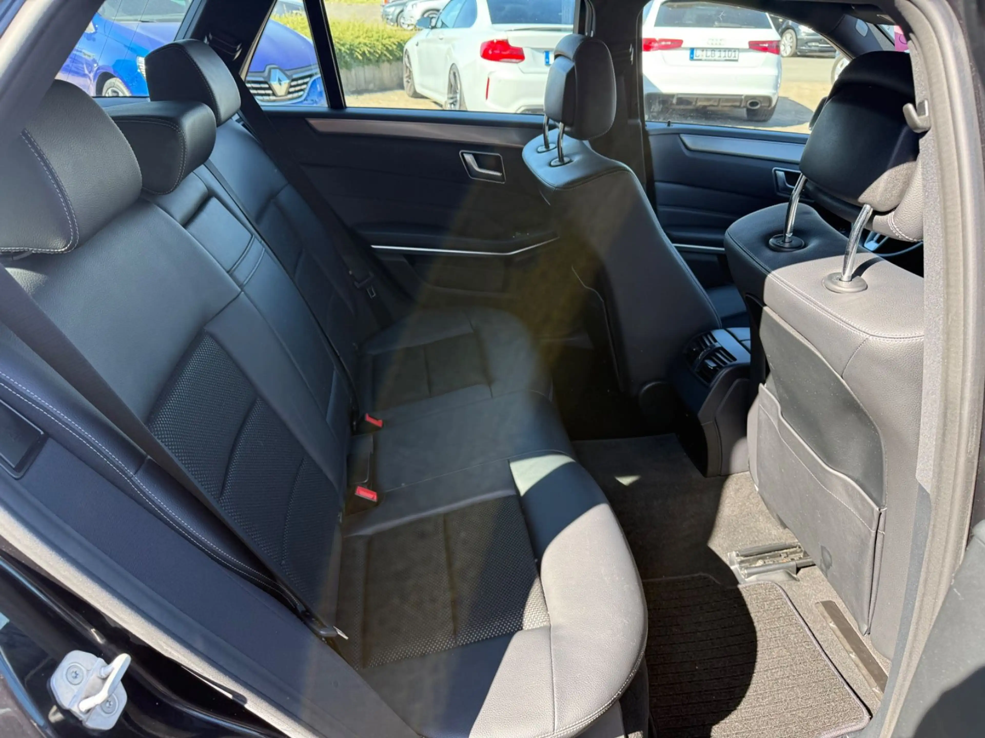Mercedes-Benz E 220 E T-Modell E 220 BlueTec 2-Zonen ECO — photo 15
