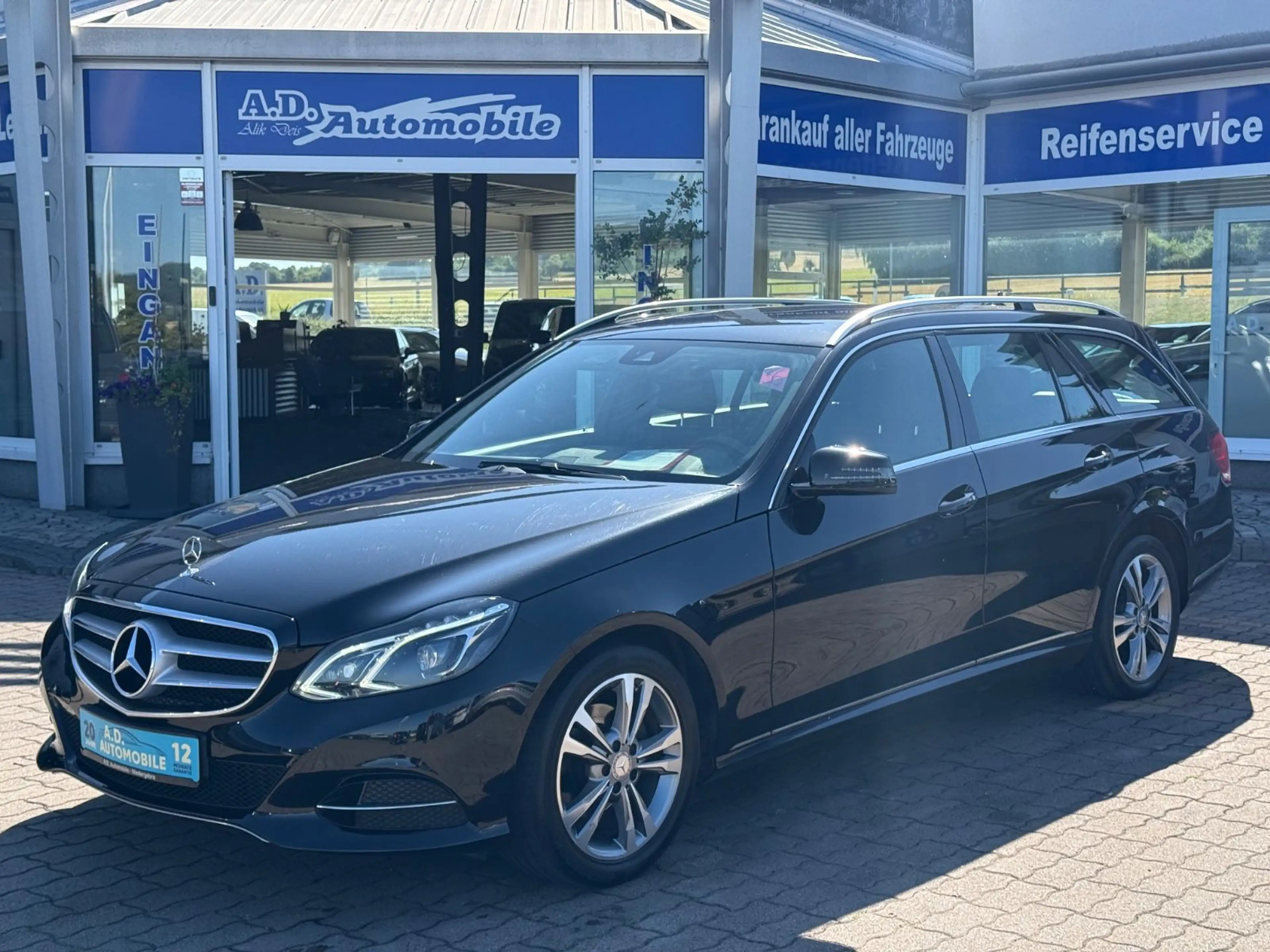 Mercedes-Benz E 220 E T-Modell E 220 BlueTec 2-Zonen ECO