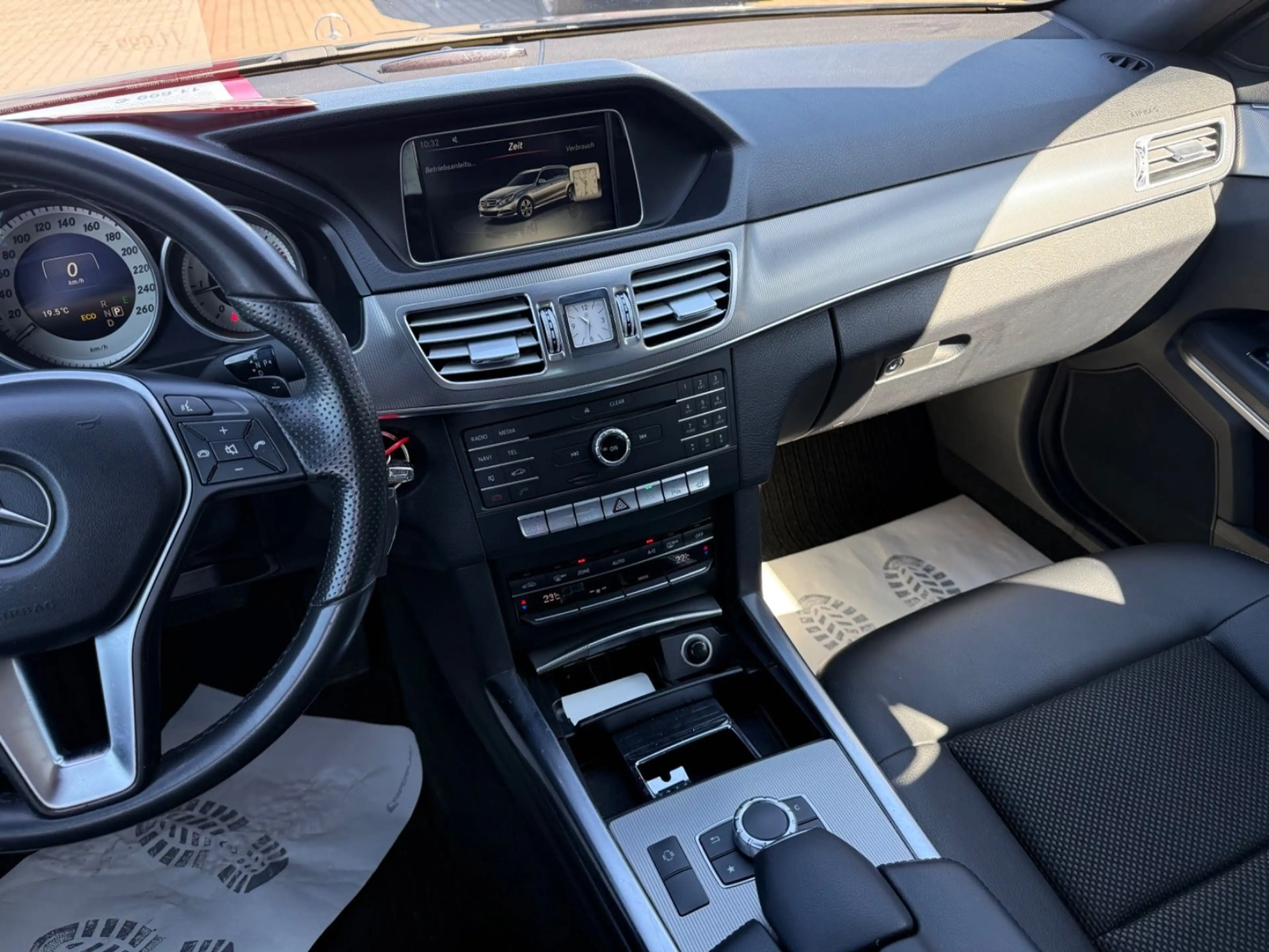 Mercedes-Benz E 220 E T-Modell E 220 BlueTec 2-Zonen ECO — photo 12