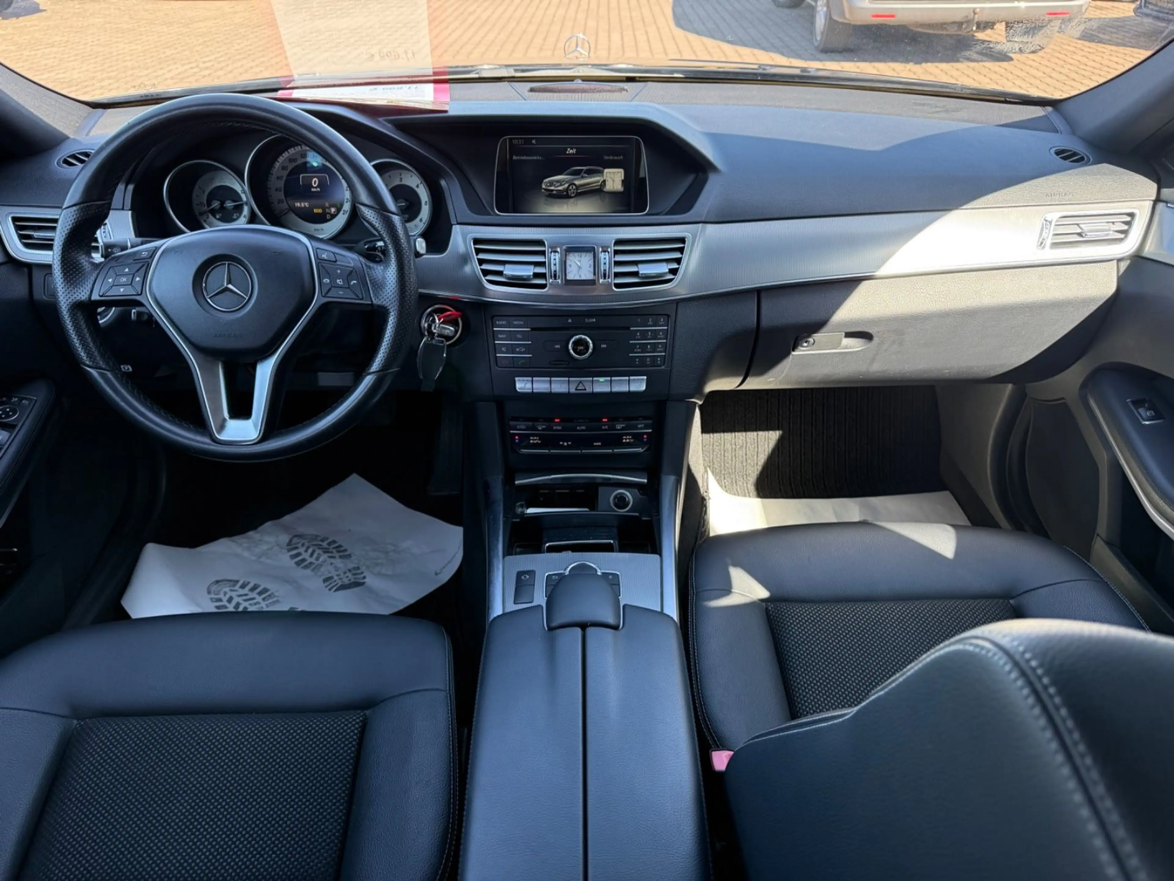 Mercedes-Benz E 220 E T-Modell E 220 BlueTec 2-Zonen ECO — photo 10