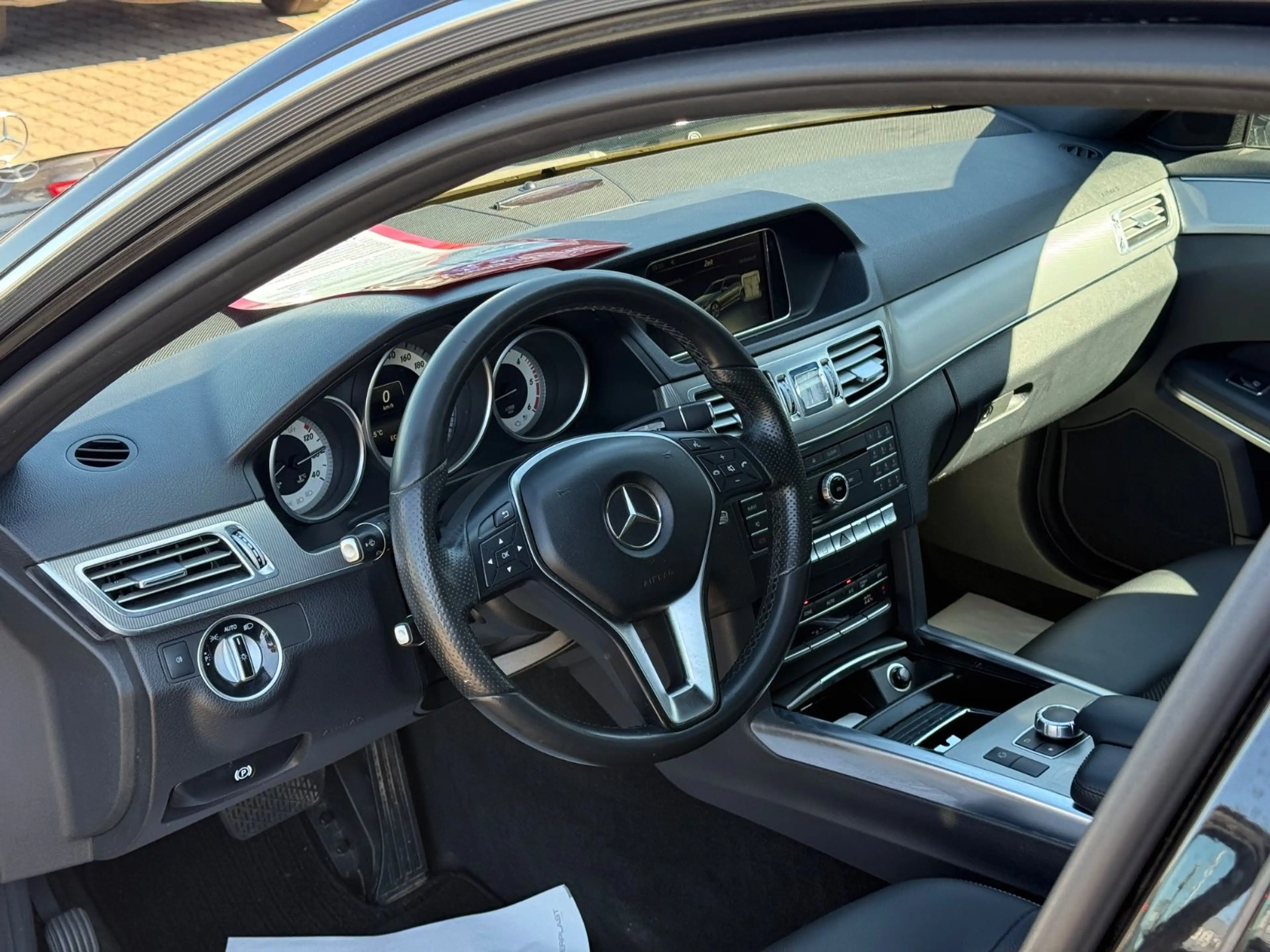 Mercedes-Benz E 220 E T-Modell E 220 BlueTec 2-Zonen ECO — photo 7