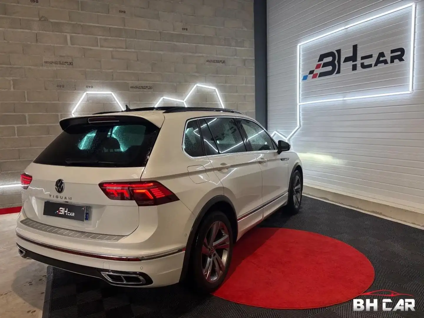 Volkswagen Tiguan 2.0 TDI 150 R-LINE DSG BVA - 2