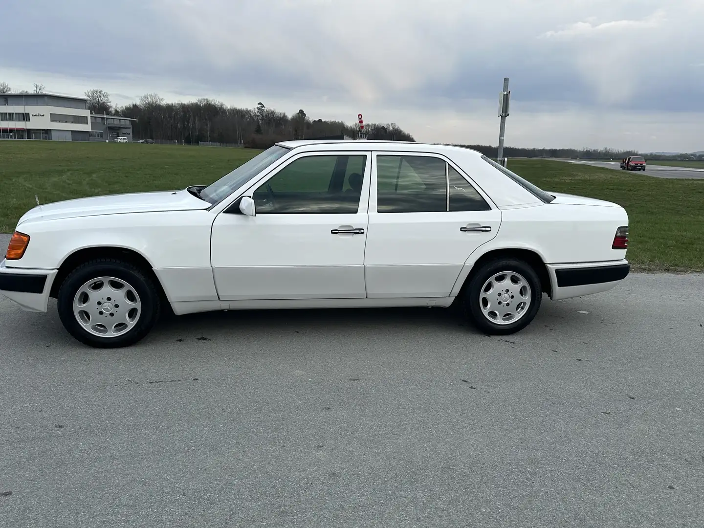 Mercedes-Benz E 250 - 1