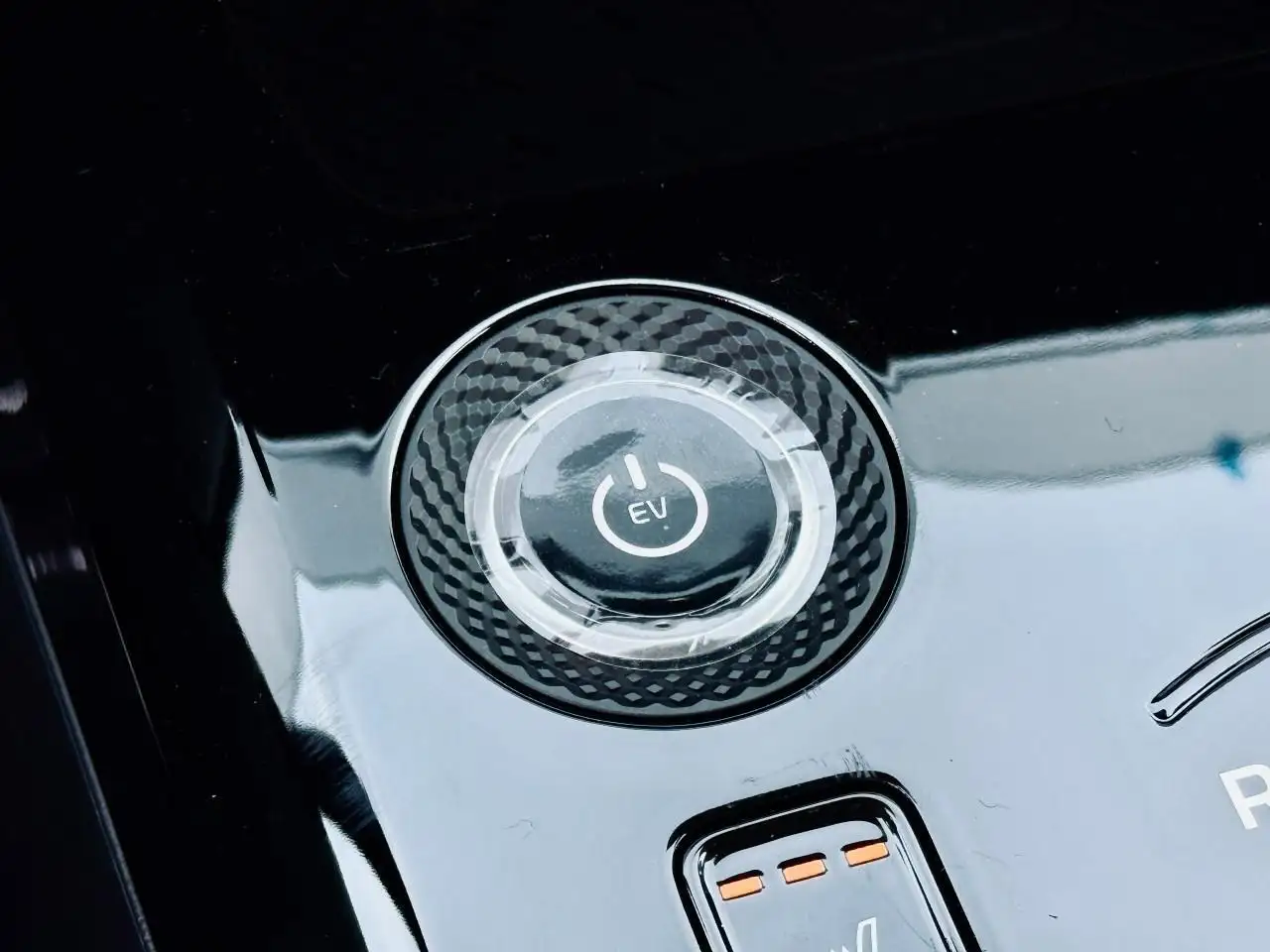 Kia Niro снимка Kia Niro