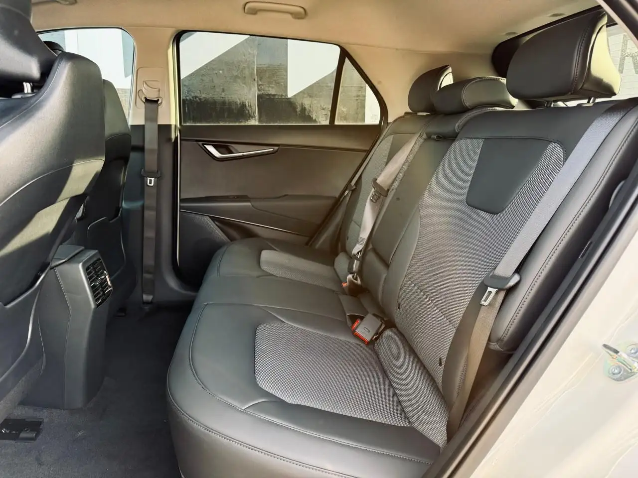 Kia Niro снимка Kia Niro