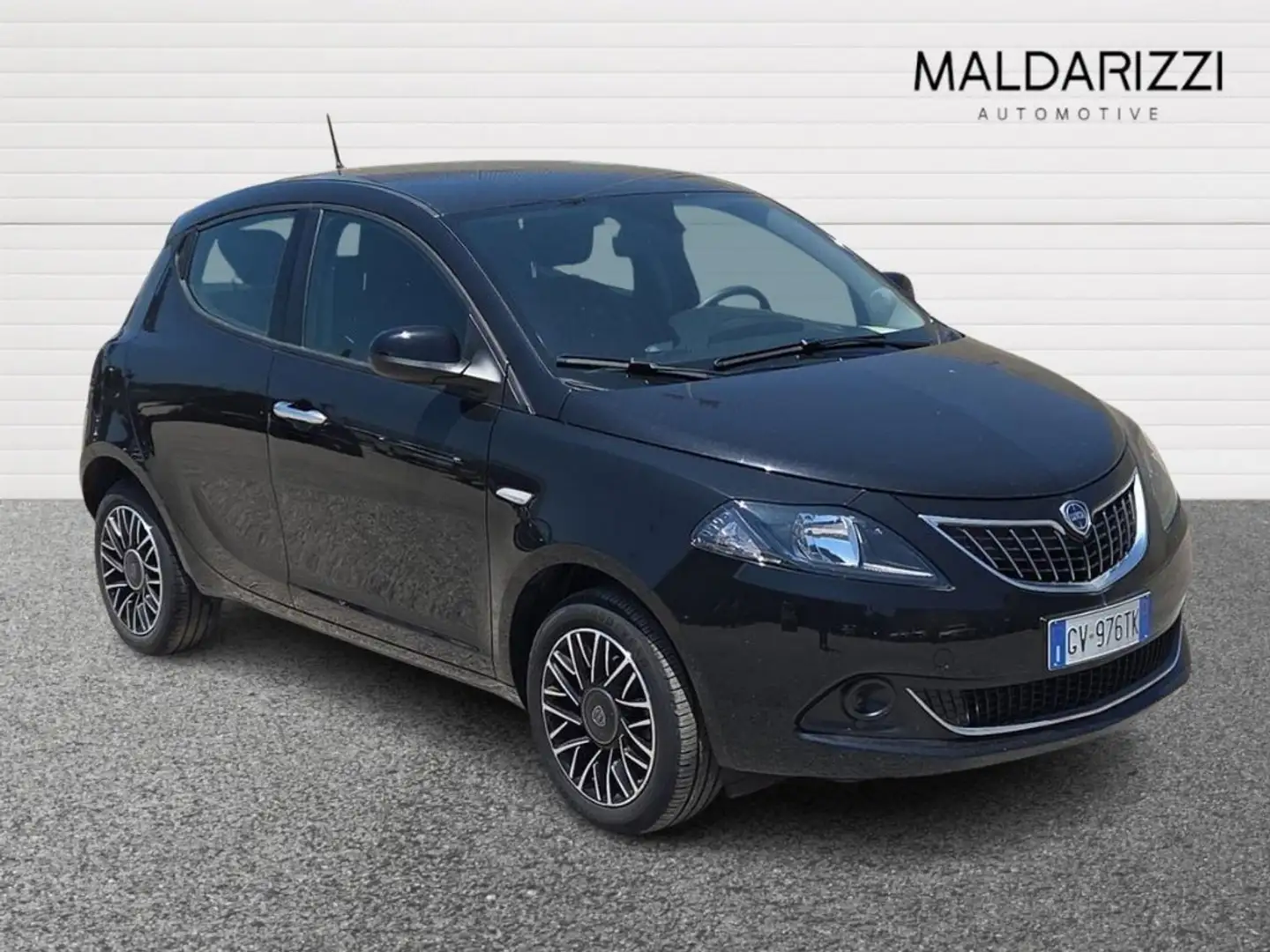 Lancia Ypsilon III 2021 1.0 firefly hybrid Platino s&s 70cv Nero - 1