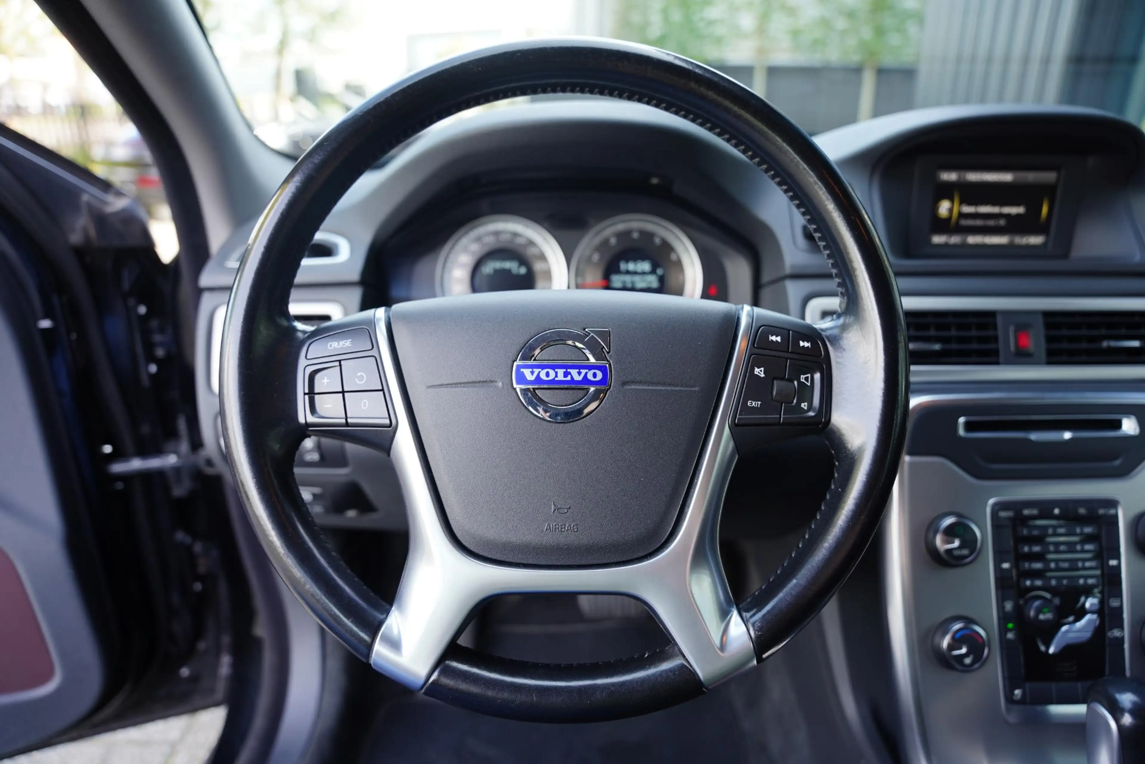 Volvo V70 1.6 T4 Summum / Leder / Full Service — photo 8