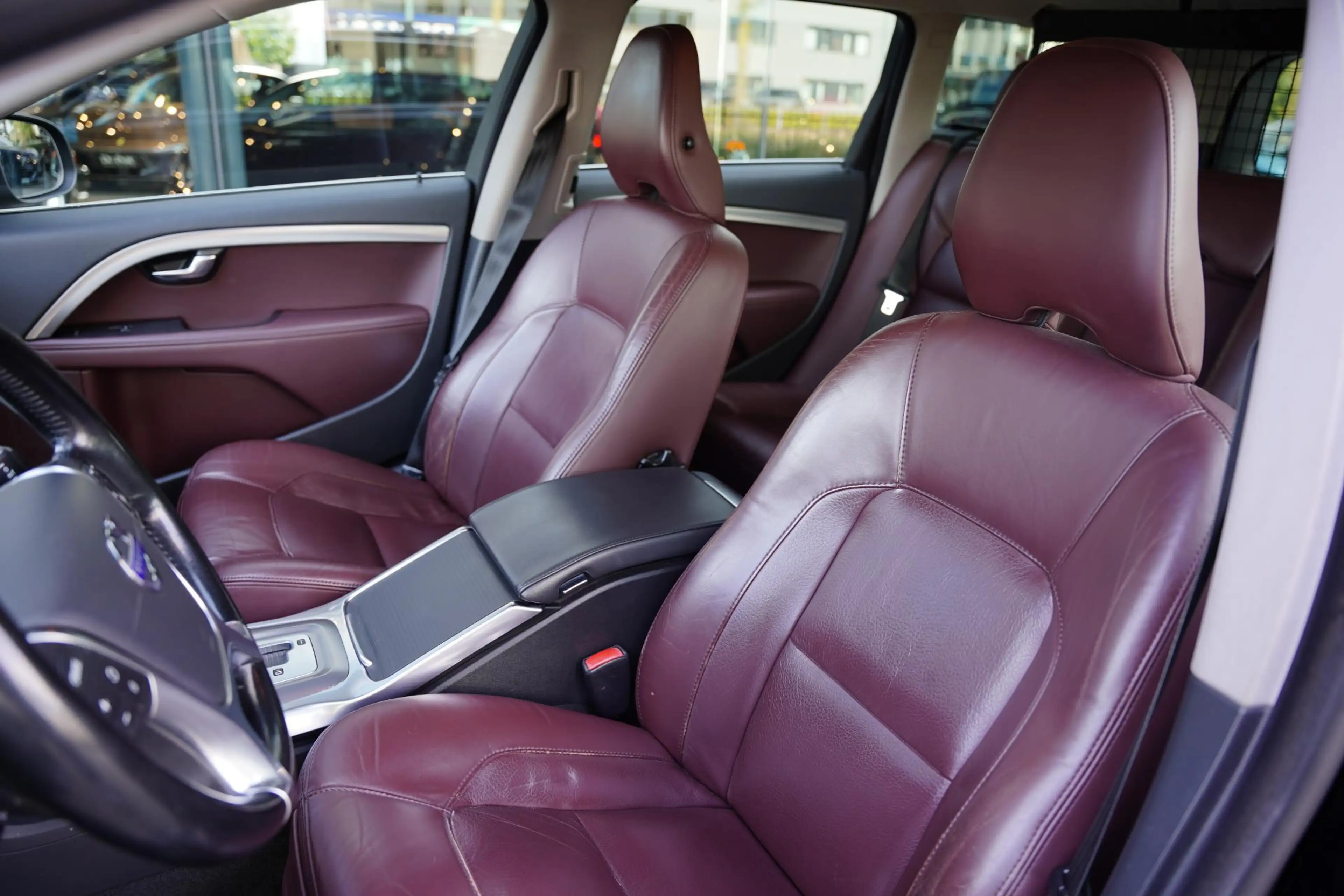 Volvo V70 1.6 T4 Summum / Leder / Full Service — photo 6