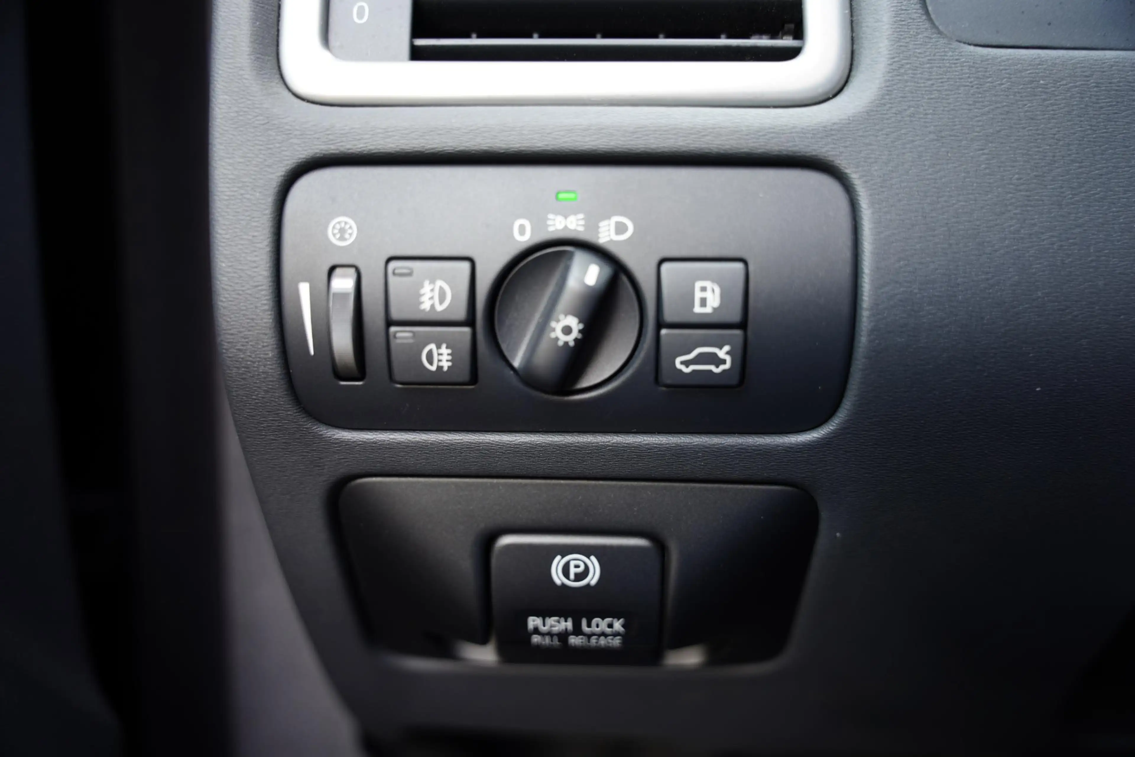 Volvo V70 1.6 T4 Summum / Leder / Full Service — photo 15
