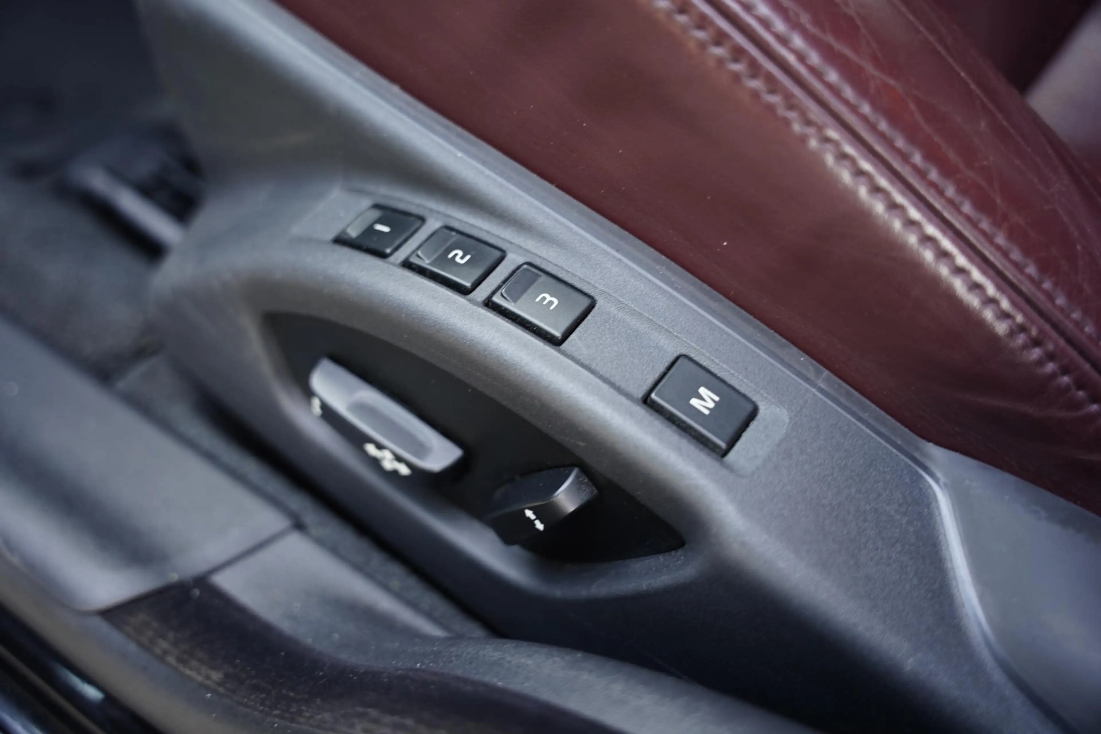 Volvo V70 1.6 T4 Summum / Leder / Full Service — photo 17