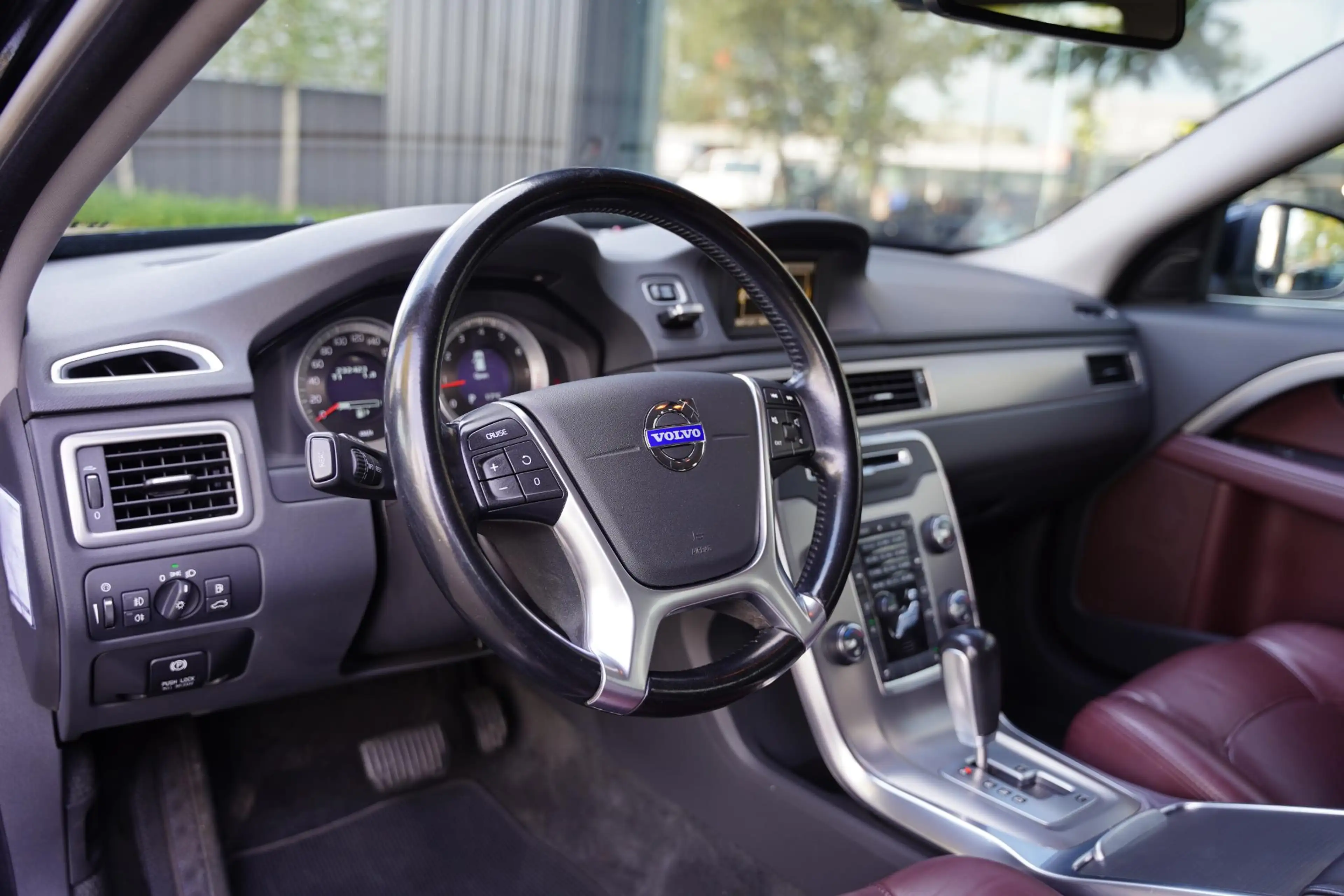 Volvo V70 1.6 T4 Summum / Leder / Full Service — photo 4
