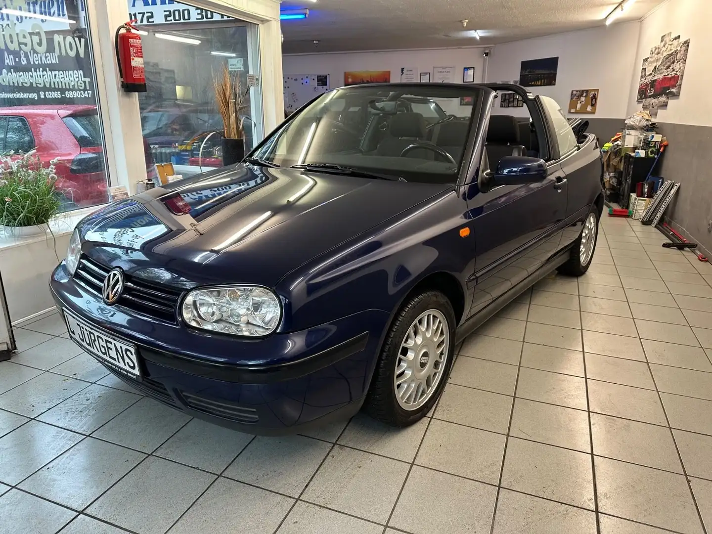 Volkswagen Golf Cabrio Mauve - 1