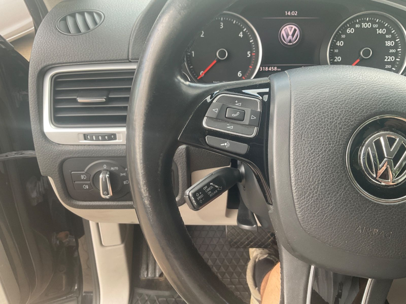 Volkswagen Touareg V6 TDI BMT TÜV 05.2027 — photo 12