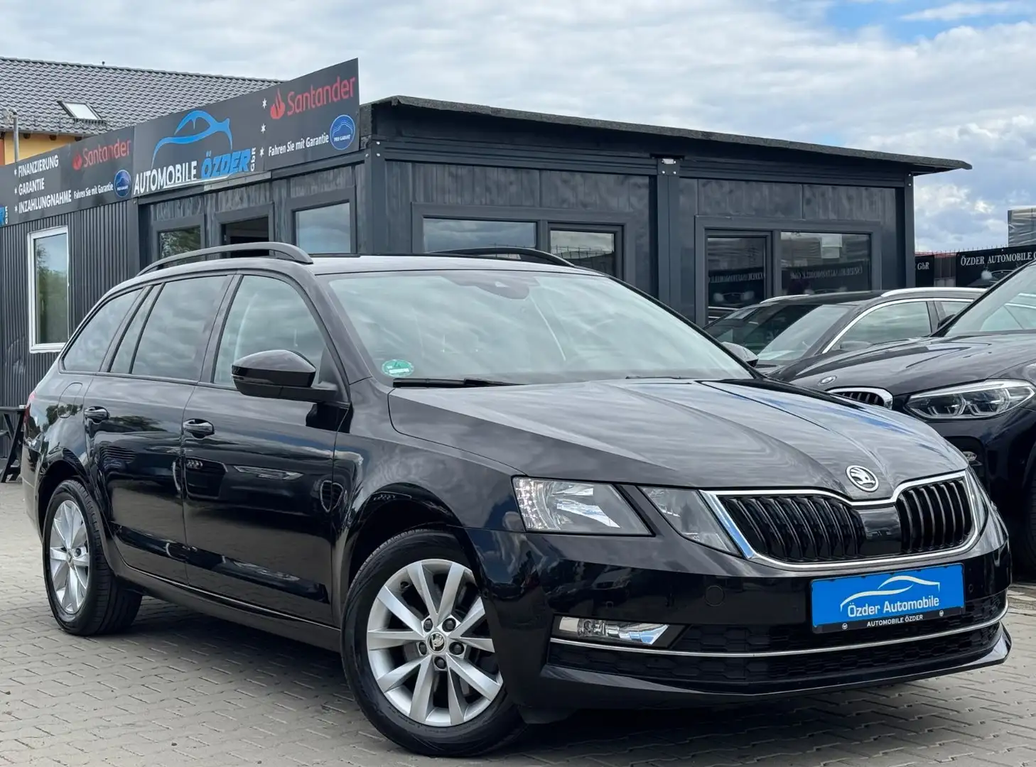 Skoda Octavia 2.0 TSI Combi Style 4x4+Finanzierung+ Schwarz - 1