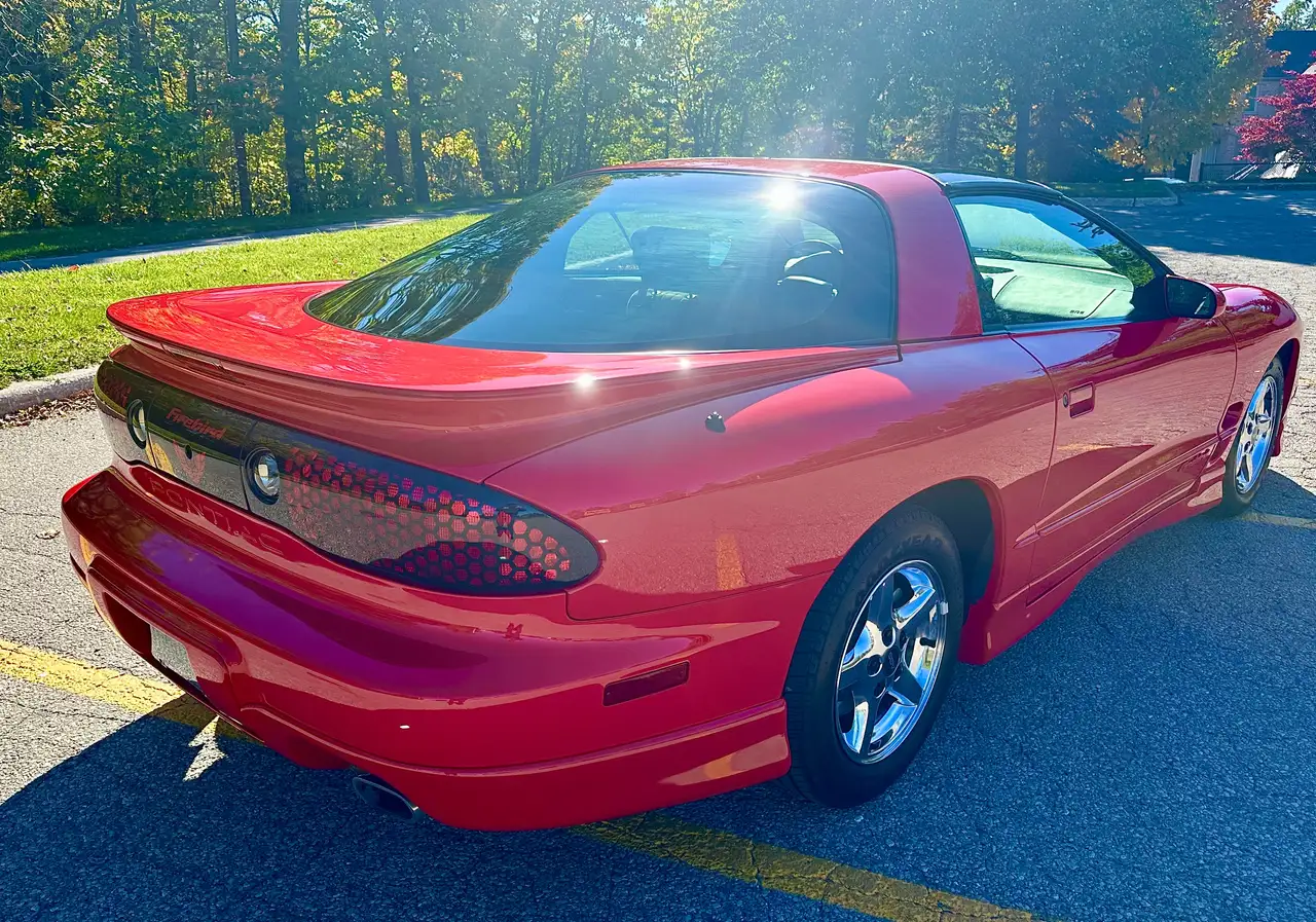 Pontiac Firebird photo Pontiac Firebird