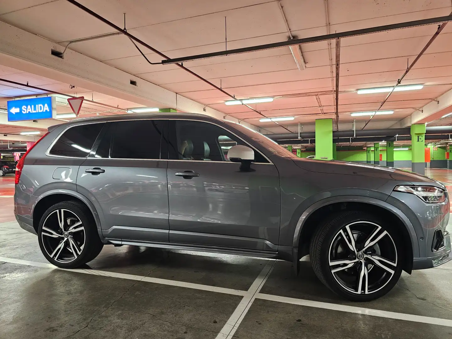 Volvo XC90 XC90 D4 R-Design Polestar Gris - 2