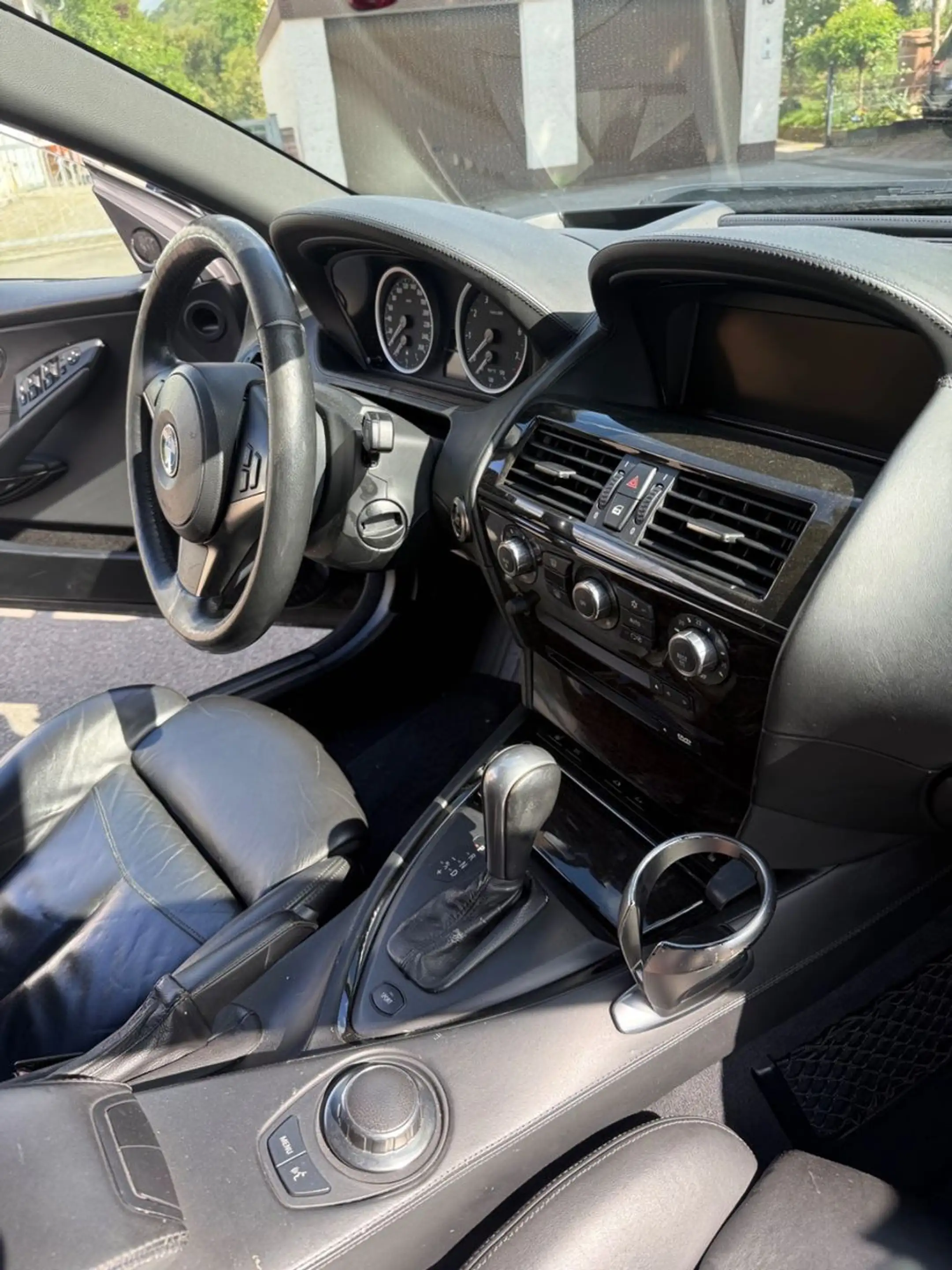 BMW 630 i Cabriolet Automatik Vollleder Navi Prof. — photo 16