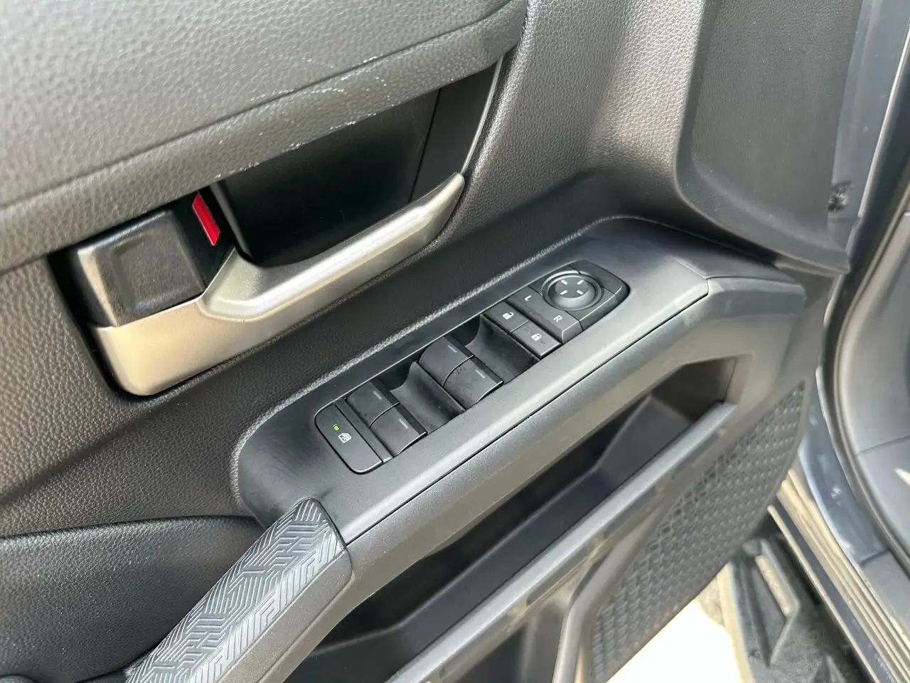 Toyota Tacoma снимка Toyota Tacoma