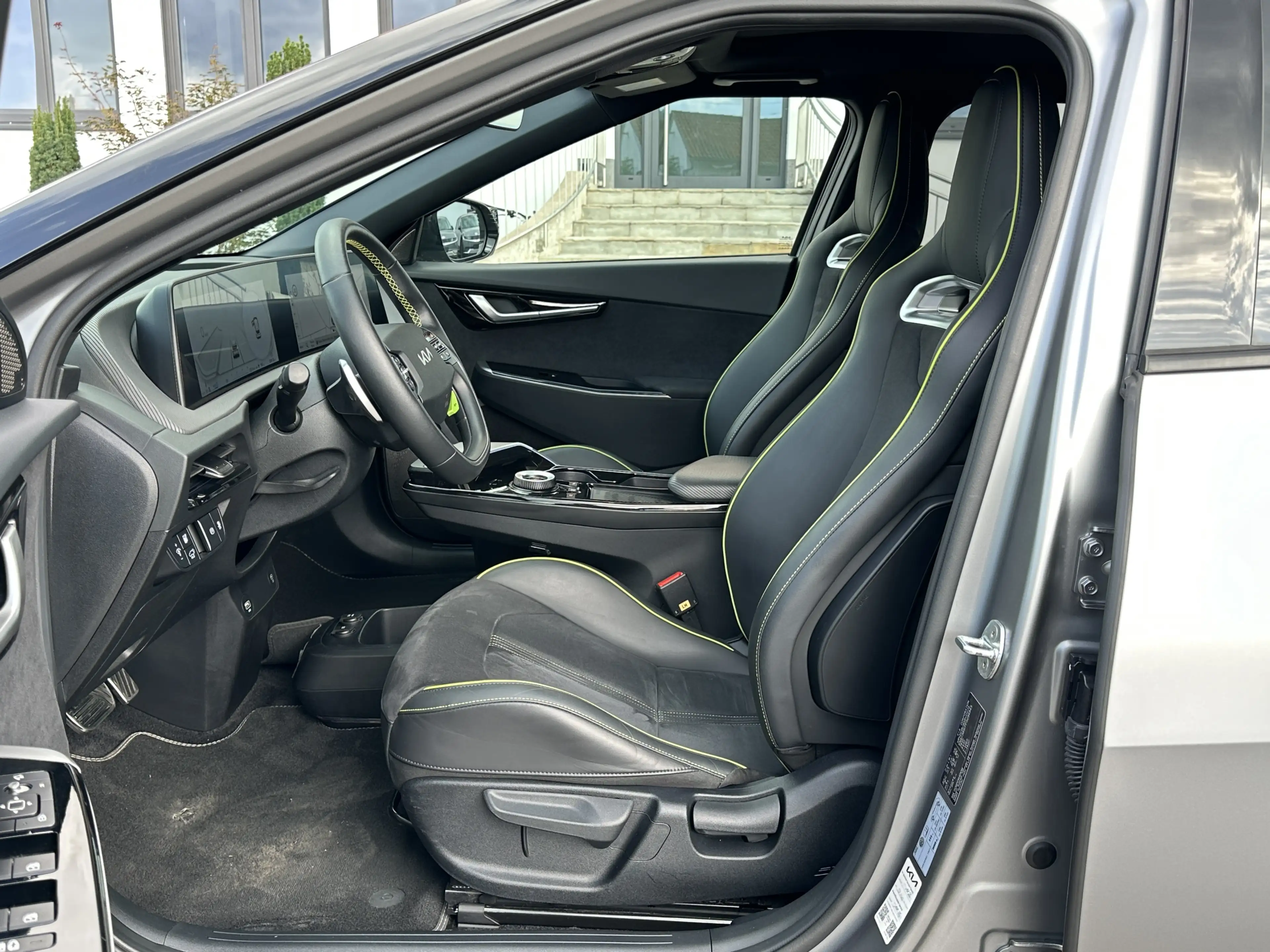 Kia EV6 GT 4WD BI-LED PANO MERIDIAN AHK 360° 77,4KWh — photo 13