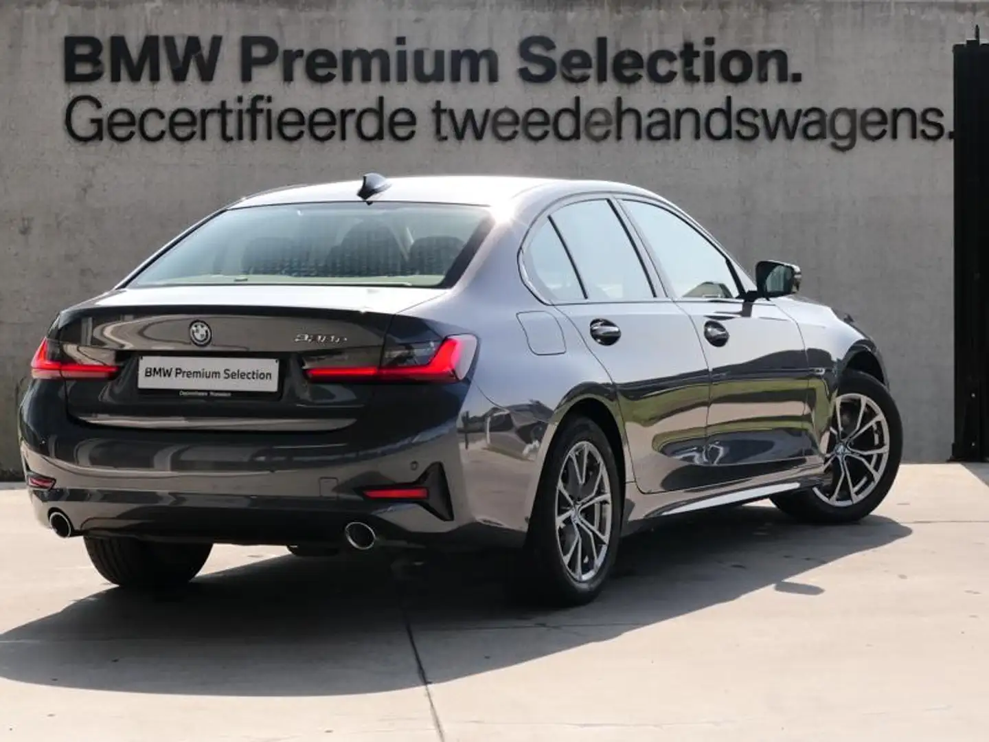 BMW 330 330e Berline Sport Gris - 2