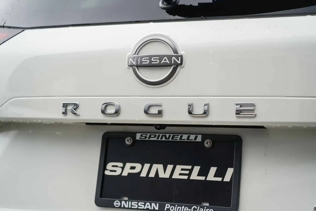 Nissan Rogue снимка Nissan Rogue