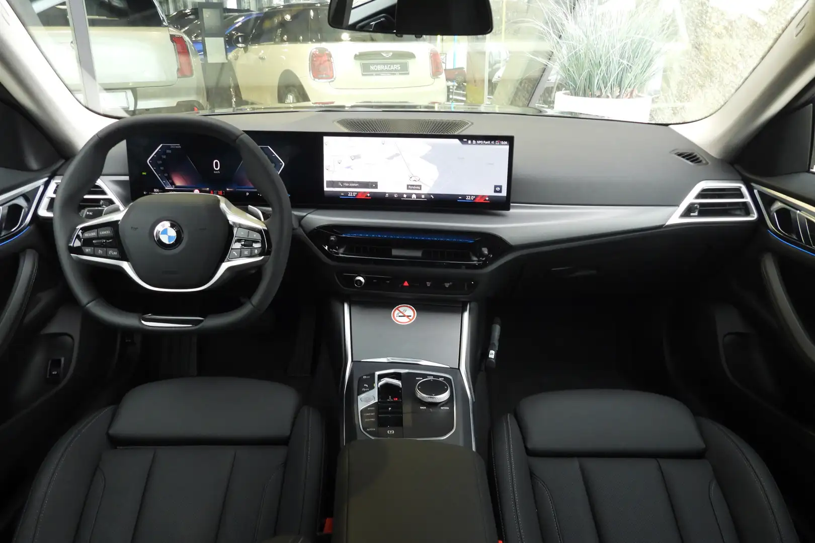 BMW 420 4 Serie Gran Coupé 420i High Executive M Sport Aut Zwart - 2