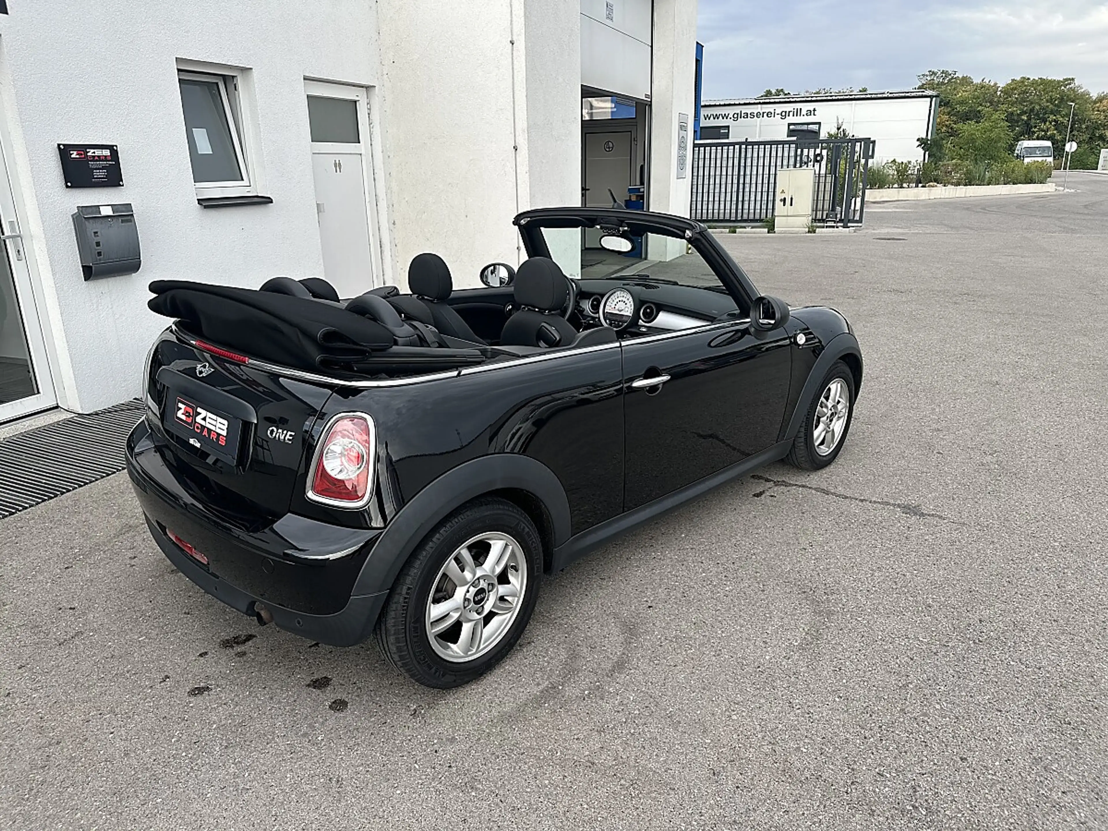 MINI One Cabrio MINI ONE Cabrio 1,6 Aut. — photo 9