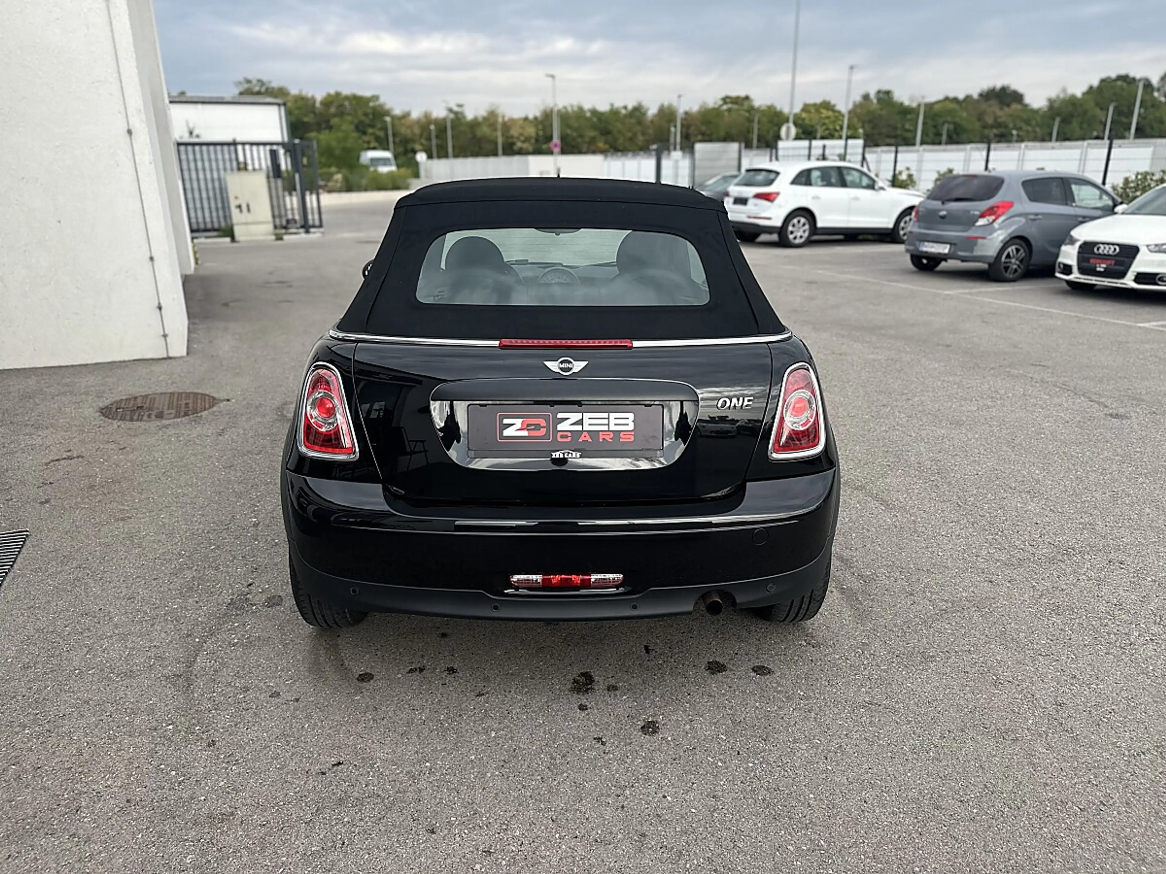 MINI One Cabrio MINI ONE Cabrio 1,6 Aut. — photo 5