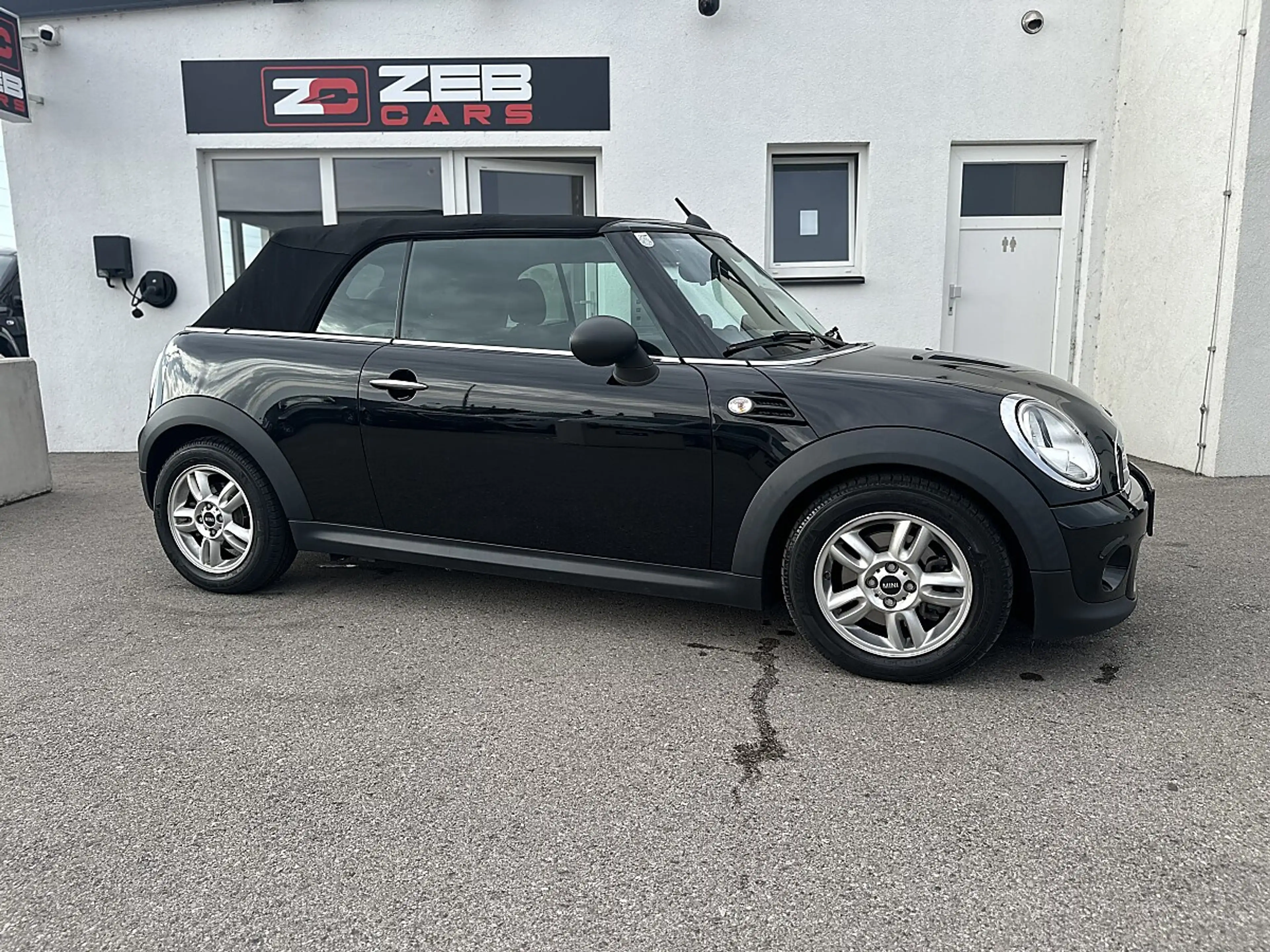MINI One Cabrio MINI ONE Cabrio 1,6 Aut. — photo 3