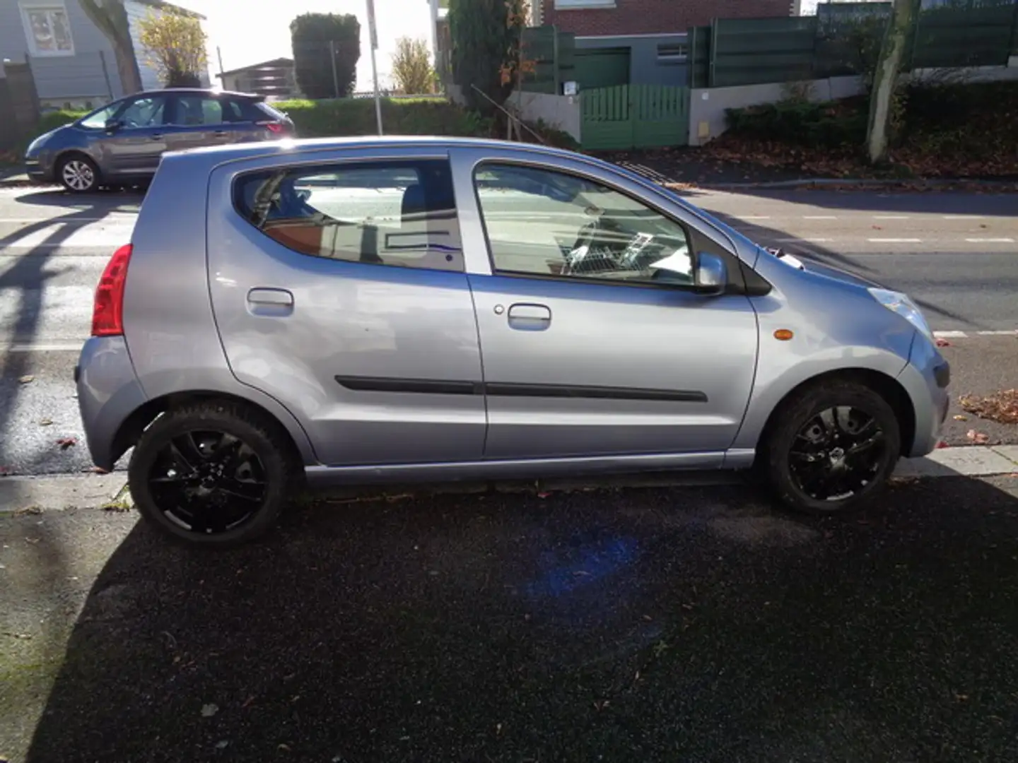 Nissan Pixo Pixo 1.0 - 68 Connect Edition Синій - 2