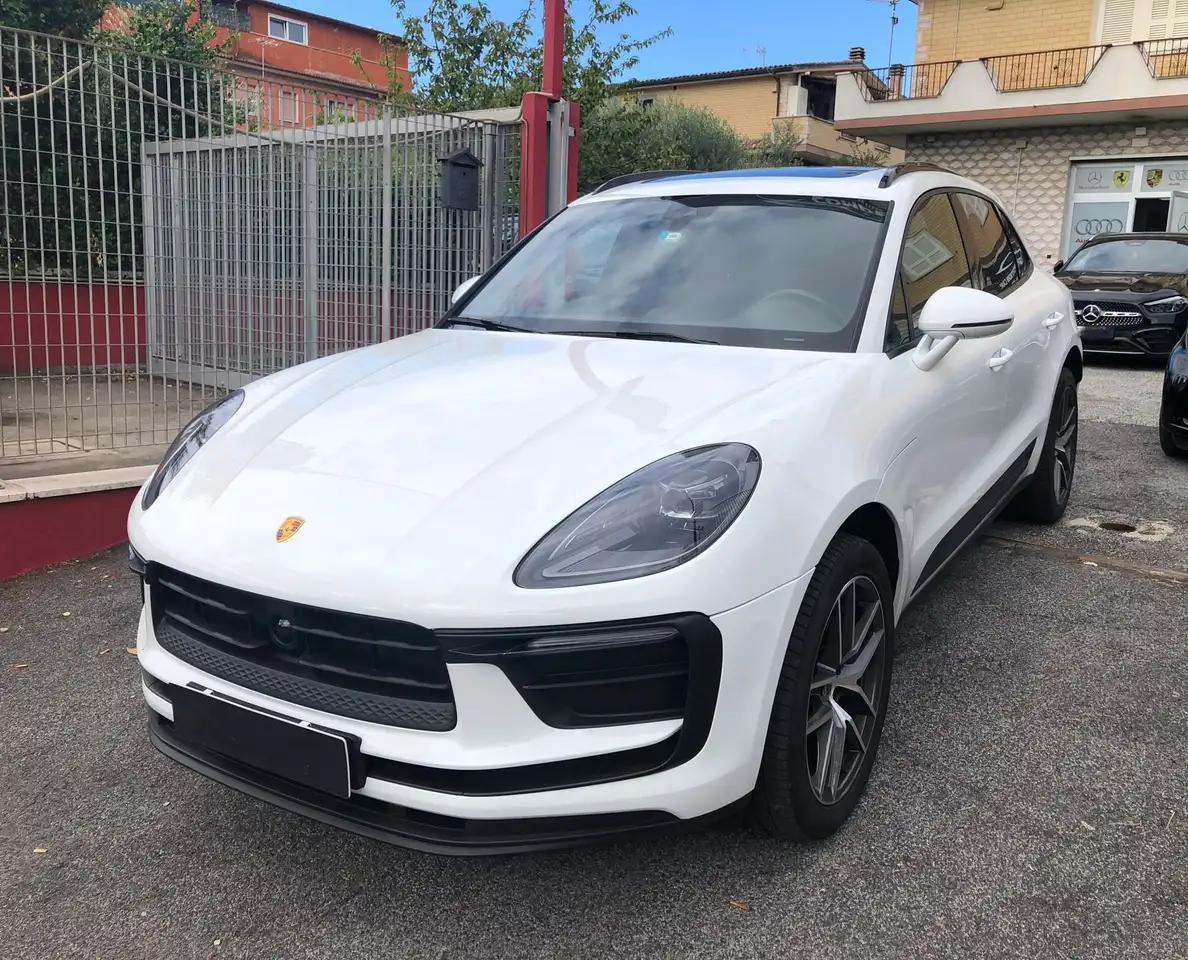 Porsche Macan TETTO+PACK CRONO+PASM TAGLIANDI UFFICIALI PRONTA CONSEGNA!! — photo 1 of 15