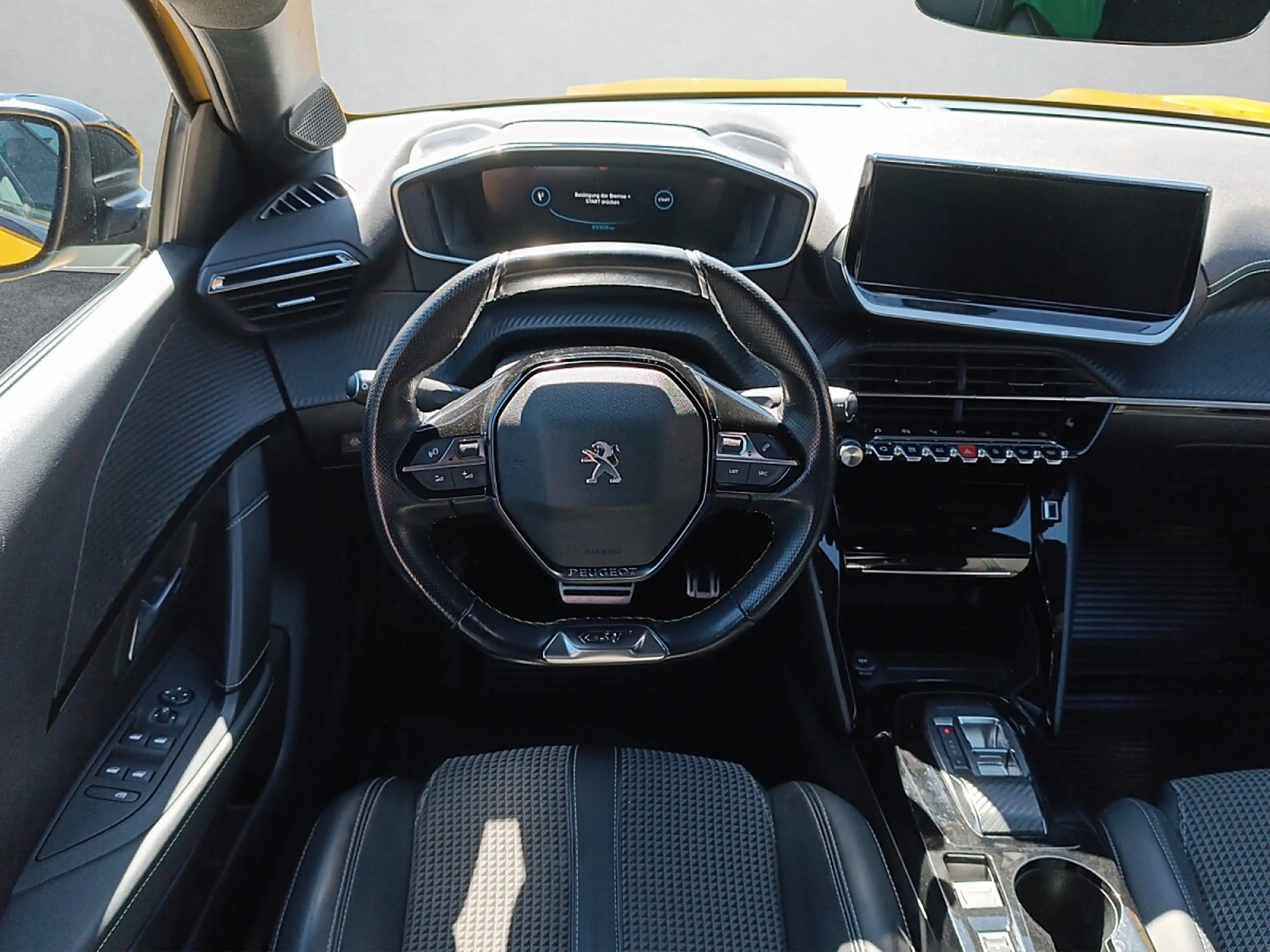 Peugeot e-208 50kWh GT — photo 10