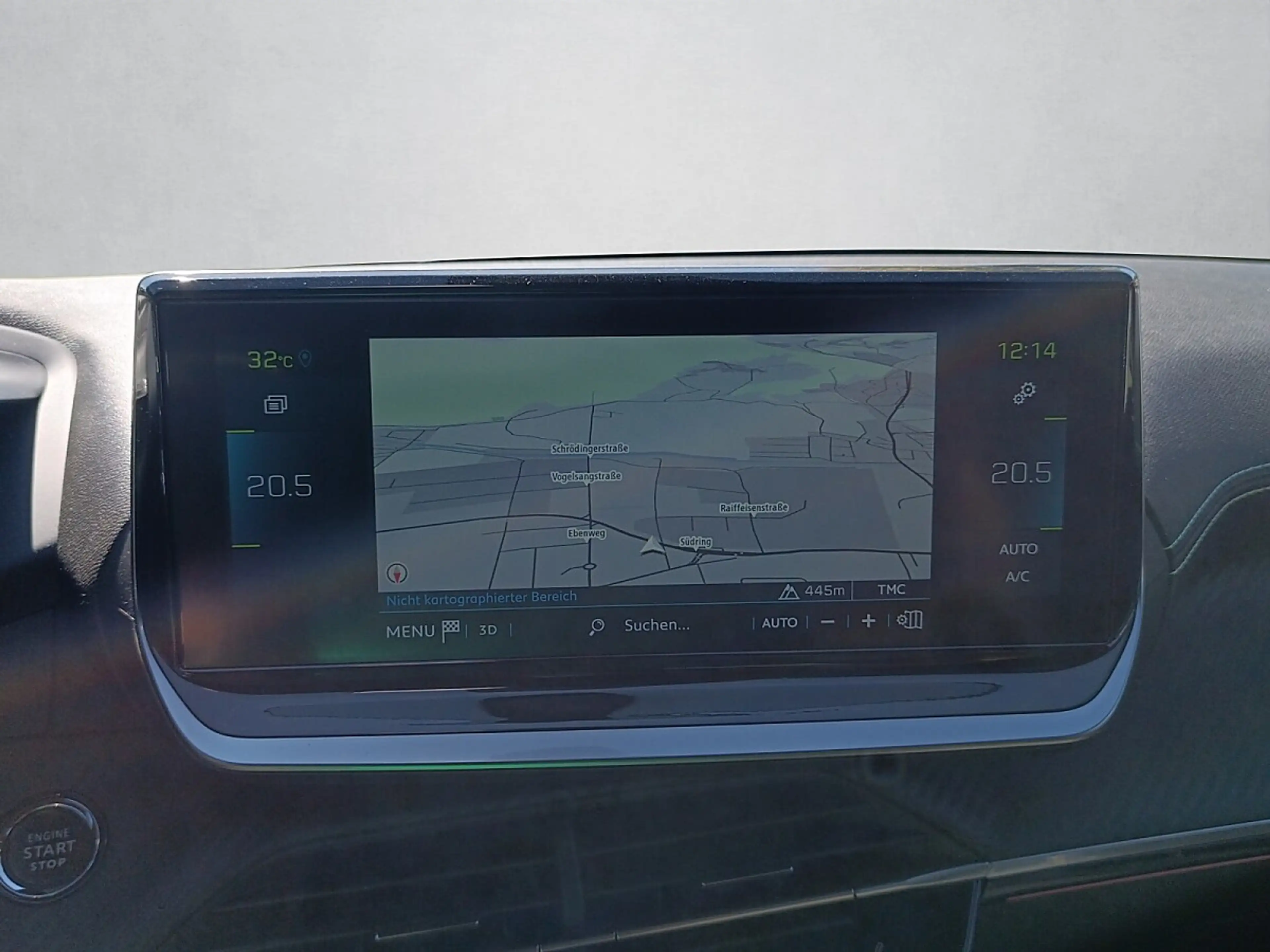 Peugeot e-208 50kWh GT — photo 12