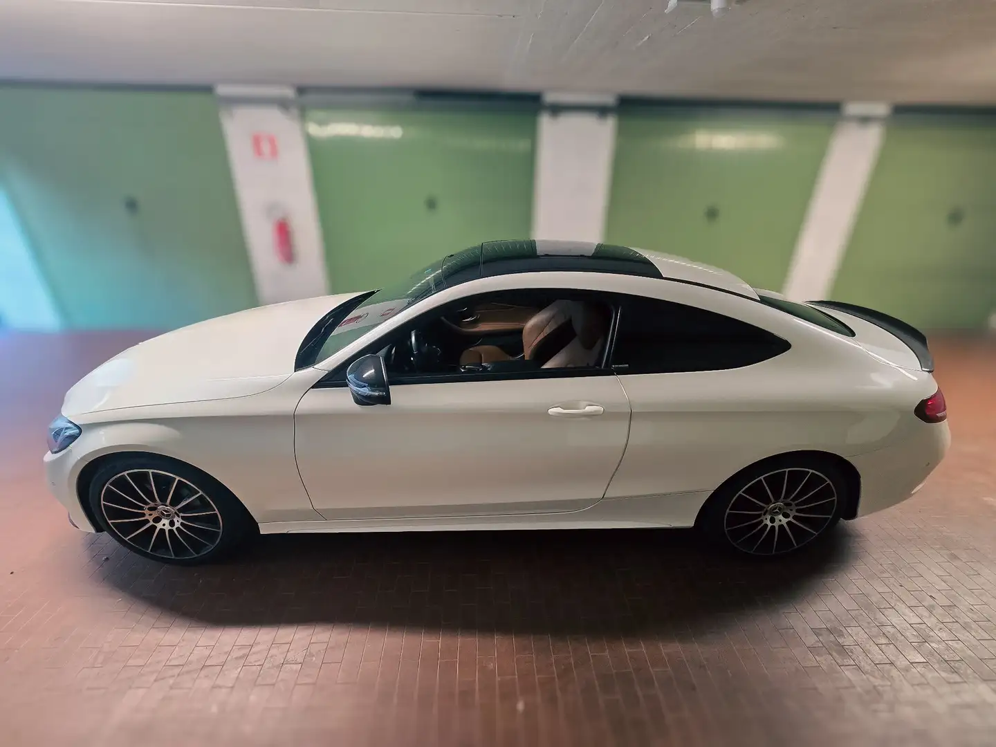 Mercedes-Benz C 300 Coupe Premium Plus auto - 2