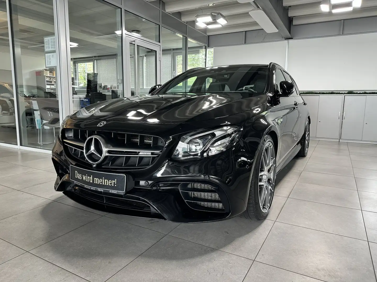 Mercedes-Benz E 63 AMG E 63 S 4M T STANDH. PANODACH+CARBON-ZIERL.+LED++ Schwarz - 1