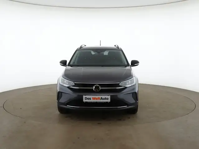 Volkswagen Taigo view 3