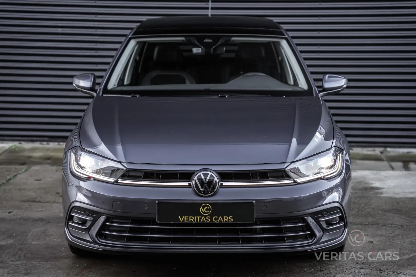 Volkswagen Polo 1.0 TSI Highline 110PK BTW|Camera|ACC|Pano|Carplay Grijs - 2