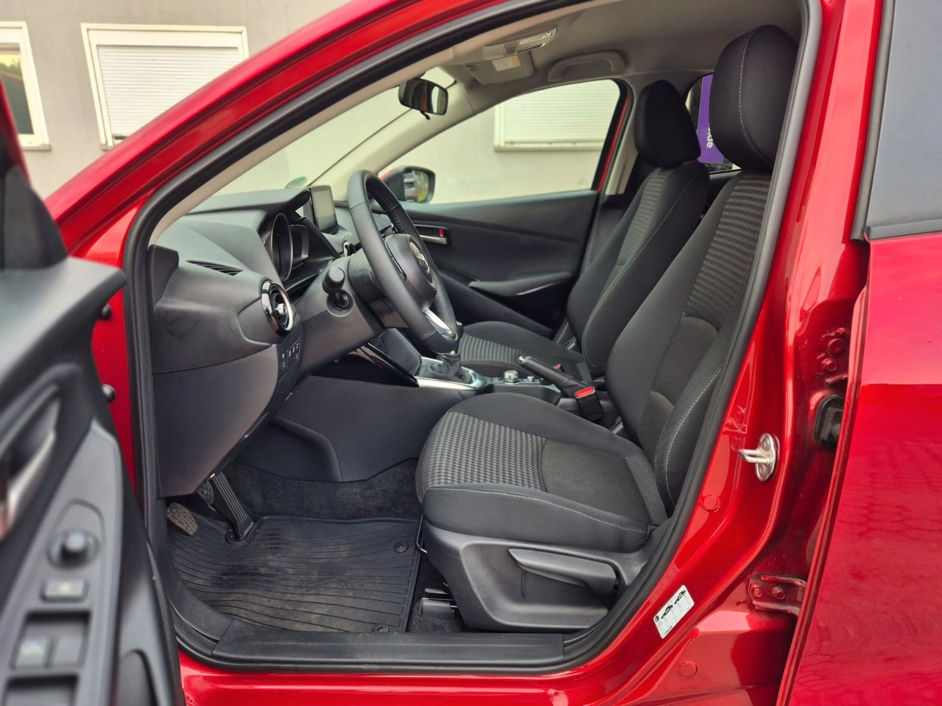 Mazda 2 Exclusive-Line 1.Hand Unfallfrei erst 4.200km! — photo 12