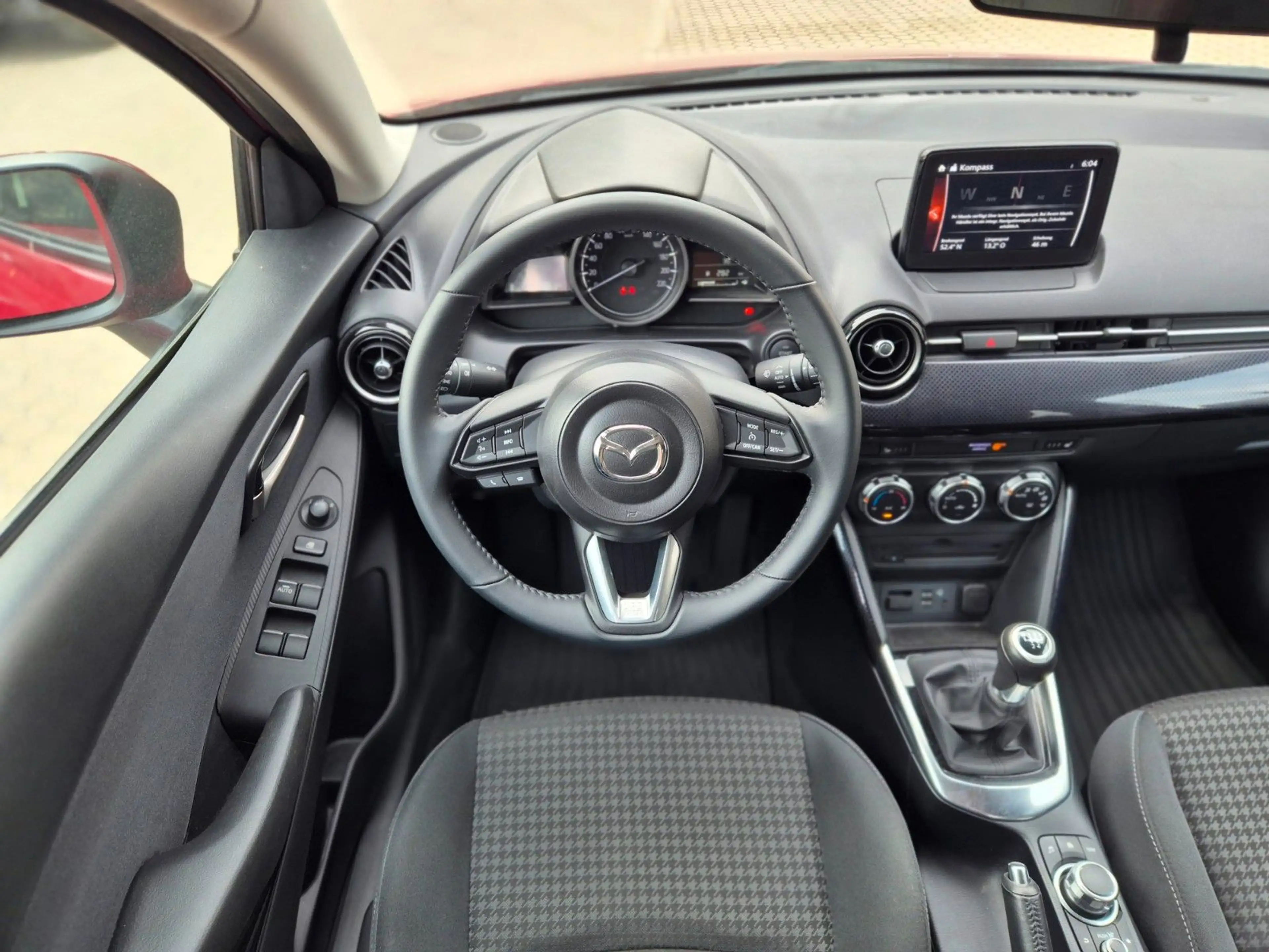 Mazda 2 Exclusive-Line 1.Hand Unfallfrei erst 4.200km! — photo 15