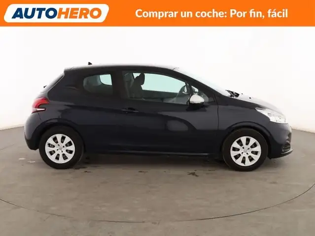 Peugeot 208 view 7