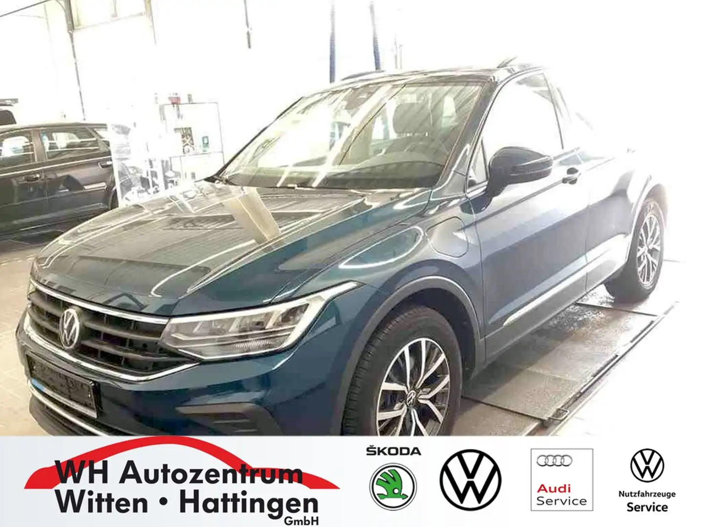 Volkswagen Tiguan 1.4 TSI DSG eHybrid Life PANORAMA NAVI AHK REAR... Blau - 1