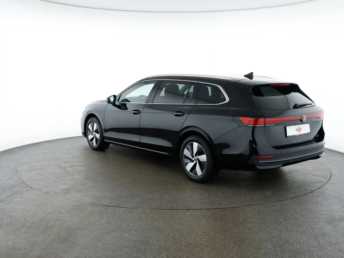 Volkswagen Passat Variant Business eTSI DSG Schwarz - 2