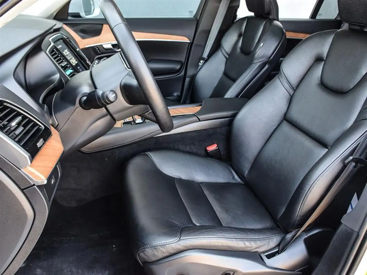 Volvo XC90 снимка Volvo XC90