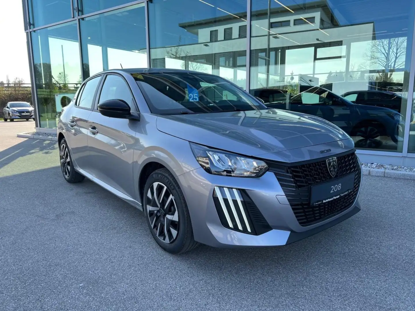 Peugeot 208 Style 1.2 PureTech 100 Grau - 1