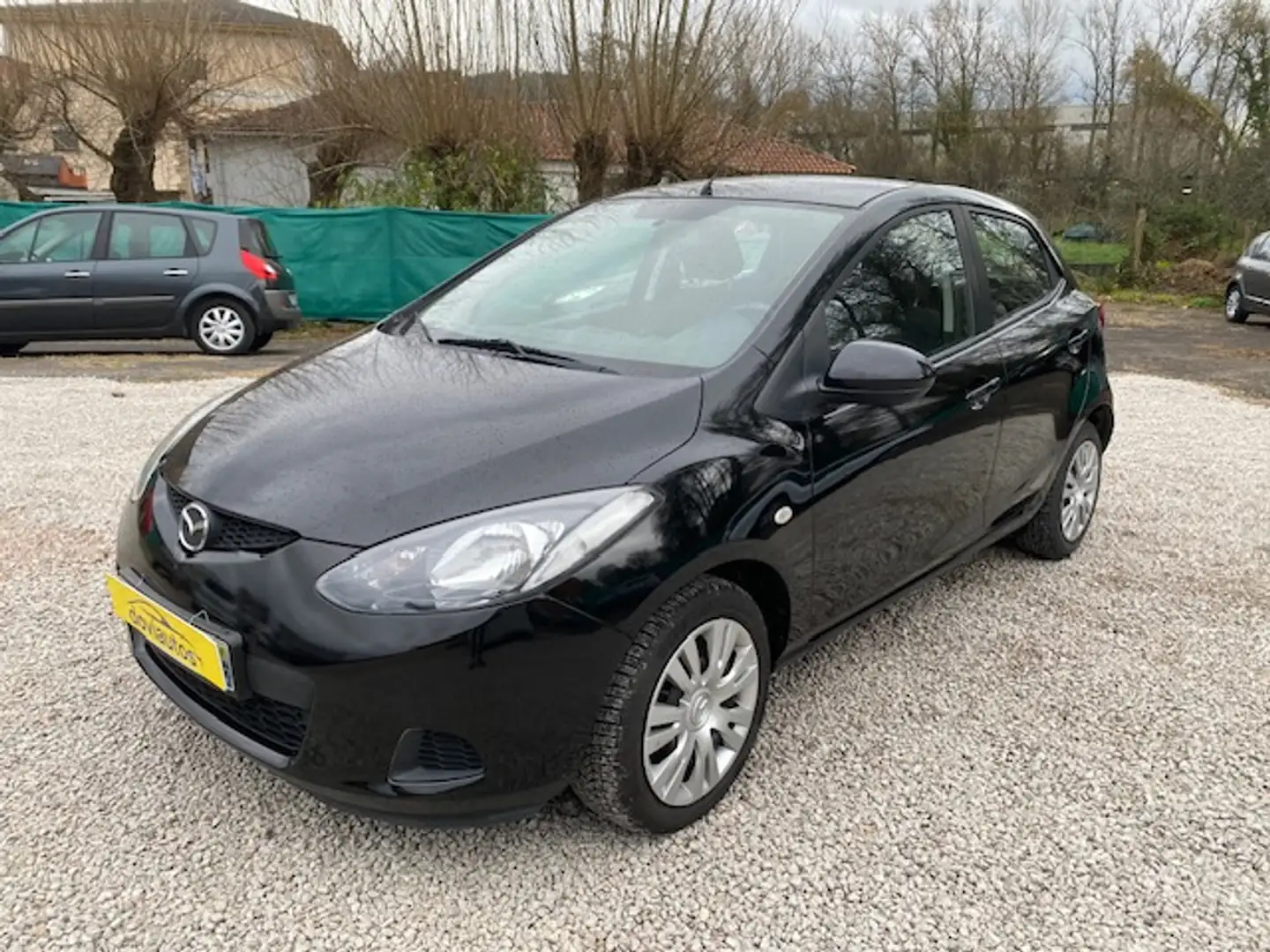 Mazda 2 1.4CRTD Active+ Zwart - 1