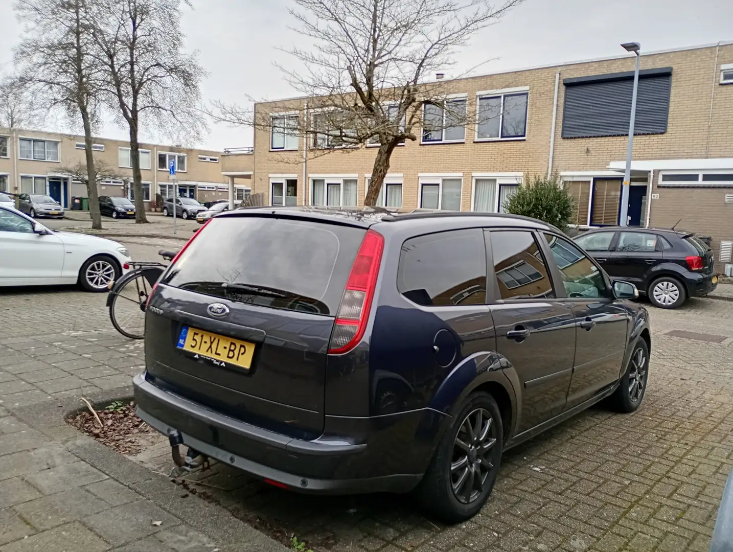 Ford Focus Focus 1.6-16V Titanium Grijs - 2