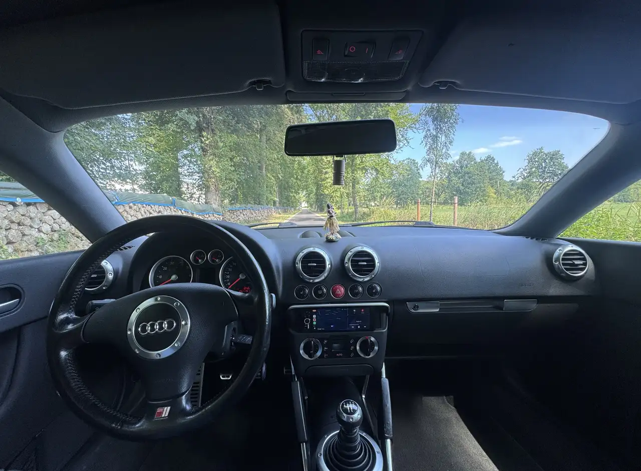 Audi TT Coupe 1.8 T, foto 2
