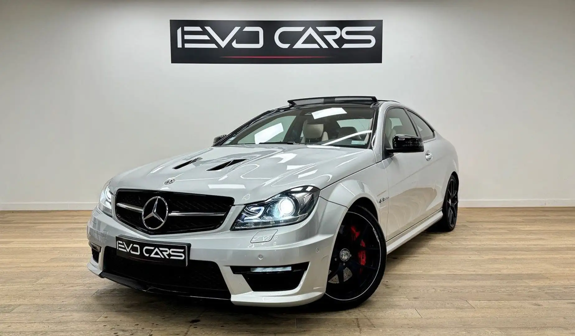 Mercedes-Benz 63 C63 AMG Édition 507 V8 6.3 507 ch / TO / Harman Kardon / AMG PERFORMANCE Gris - 1