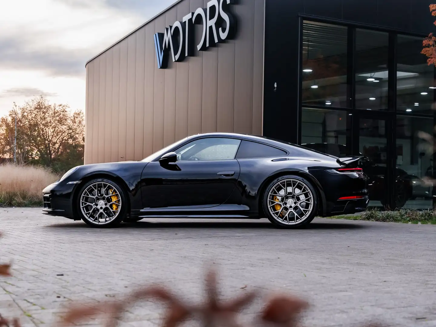 Porsche 992 911 Carrera 4S - Ceramic brakes - first owner - Noir - 2