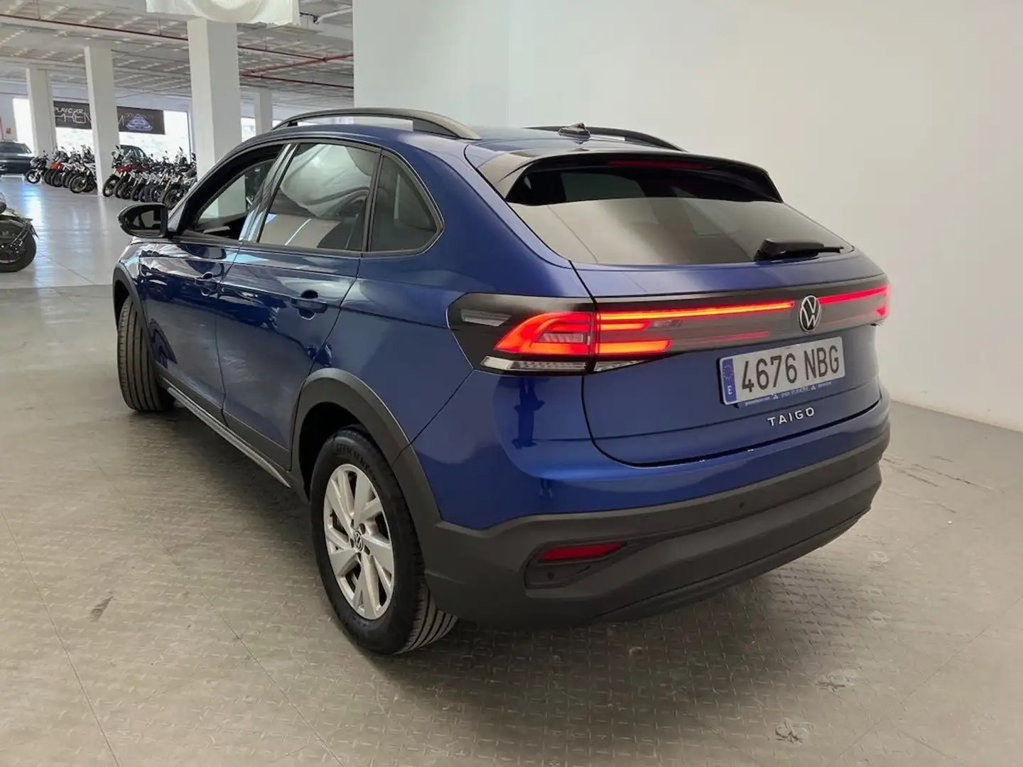 Volkswagen Taigo 1.0 TSI Más DSG 85kW Azul - 2